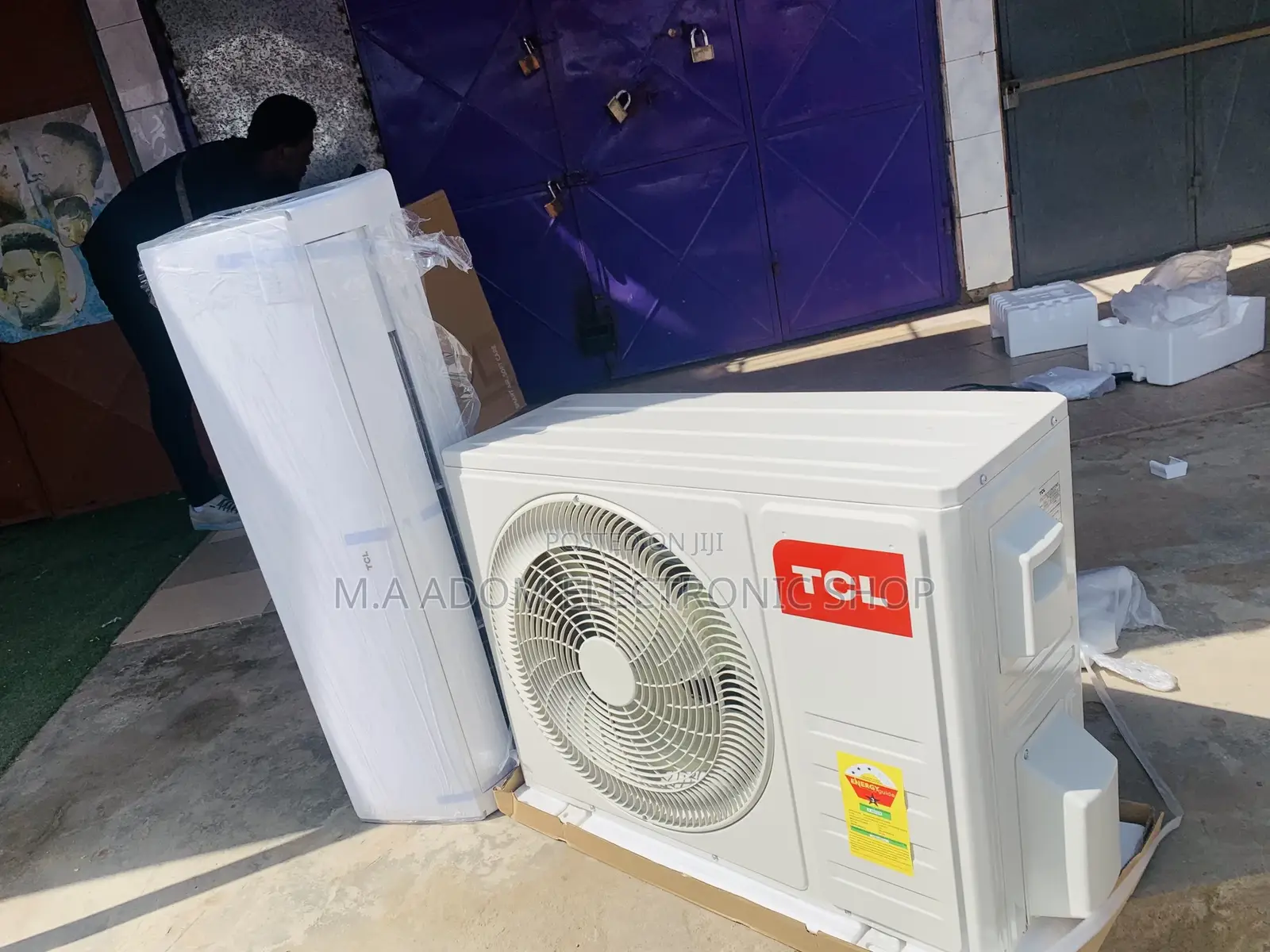 2.5hp TCL Split Type Air Conditioner(White).