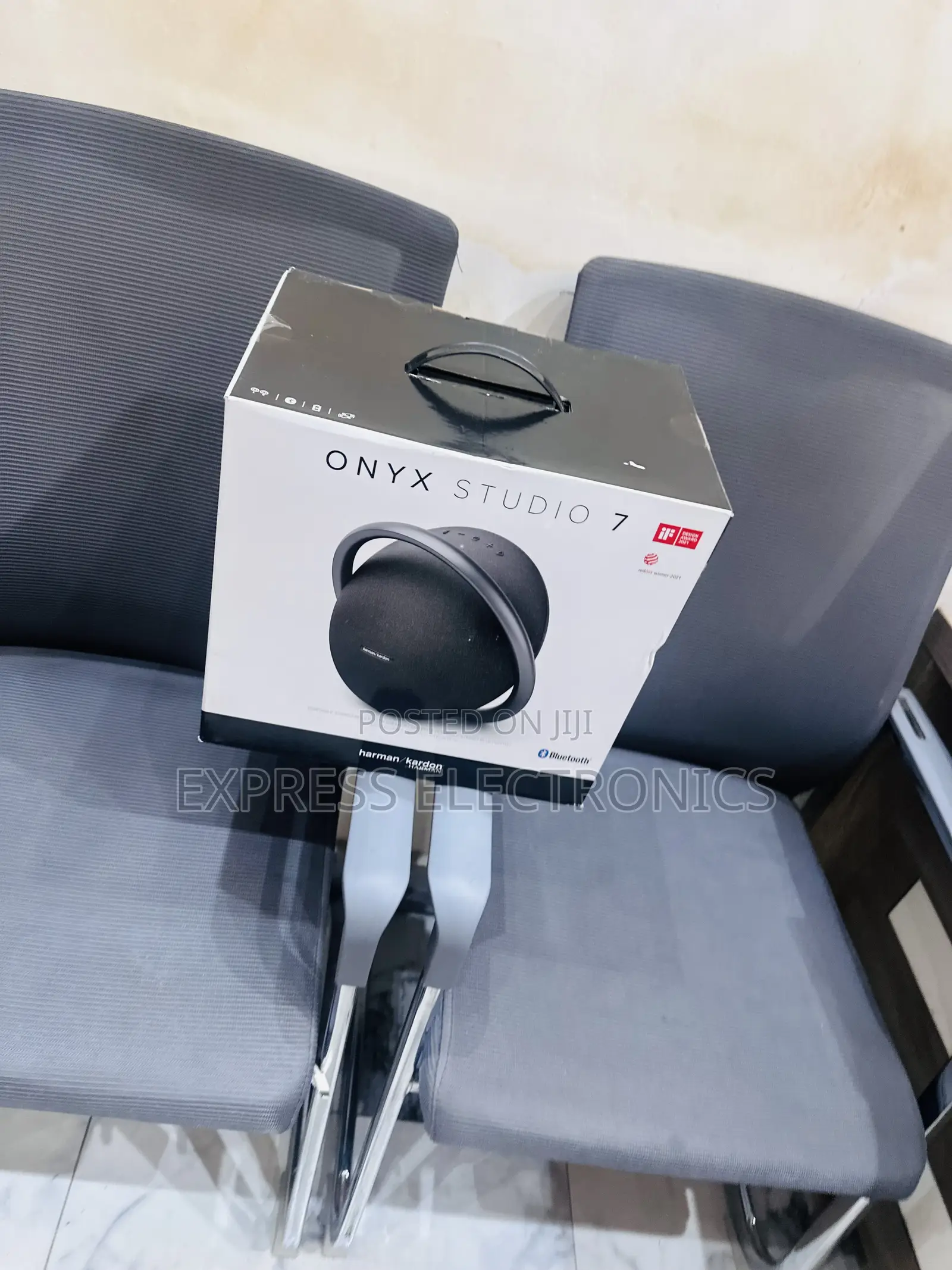 Immersive Music  Bluetooth Speaker Onyx 7
