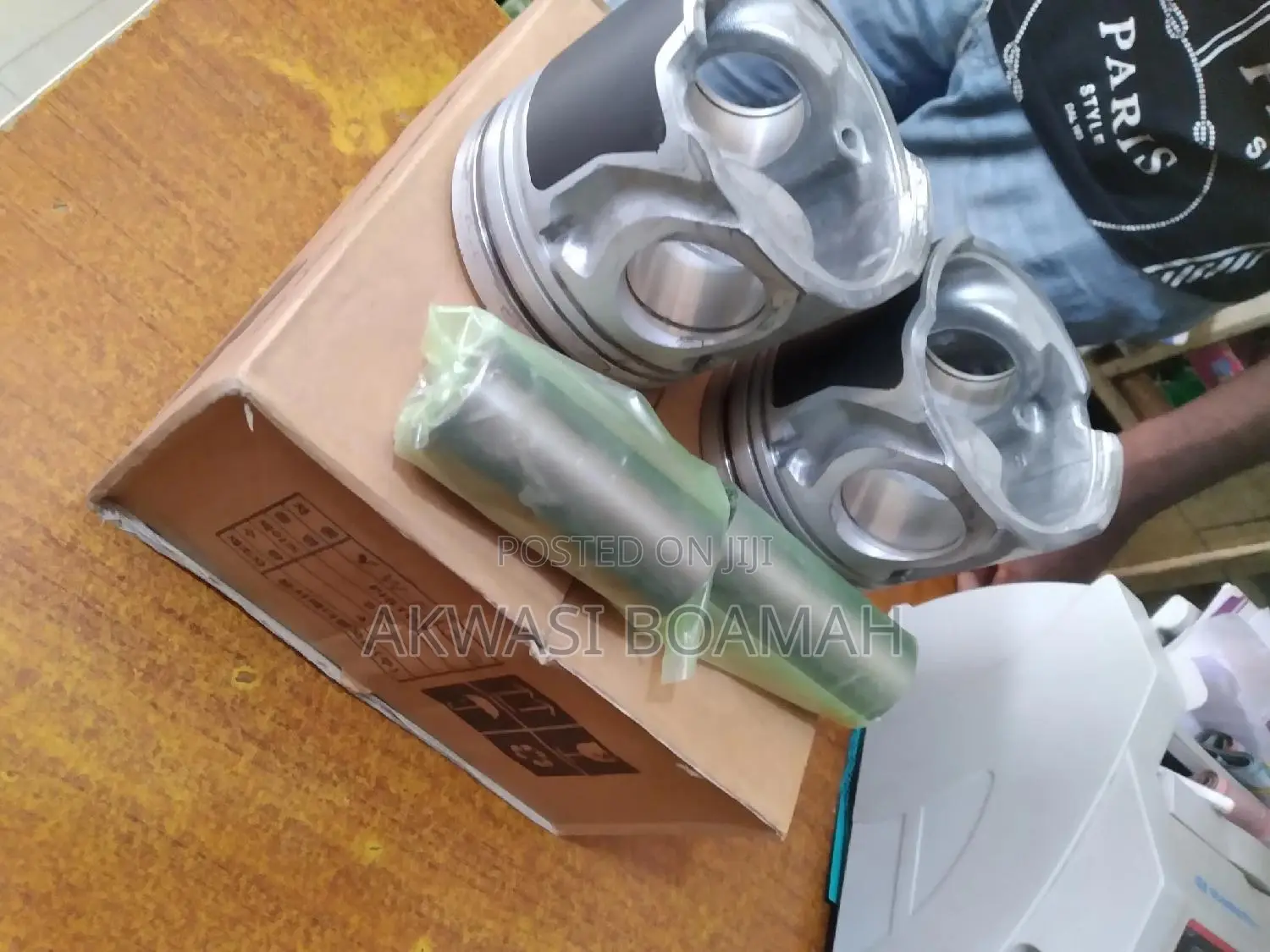 Hyudai Mighty 2 Pistons and Pin