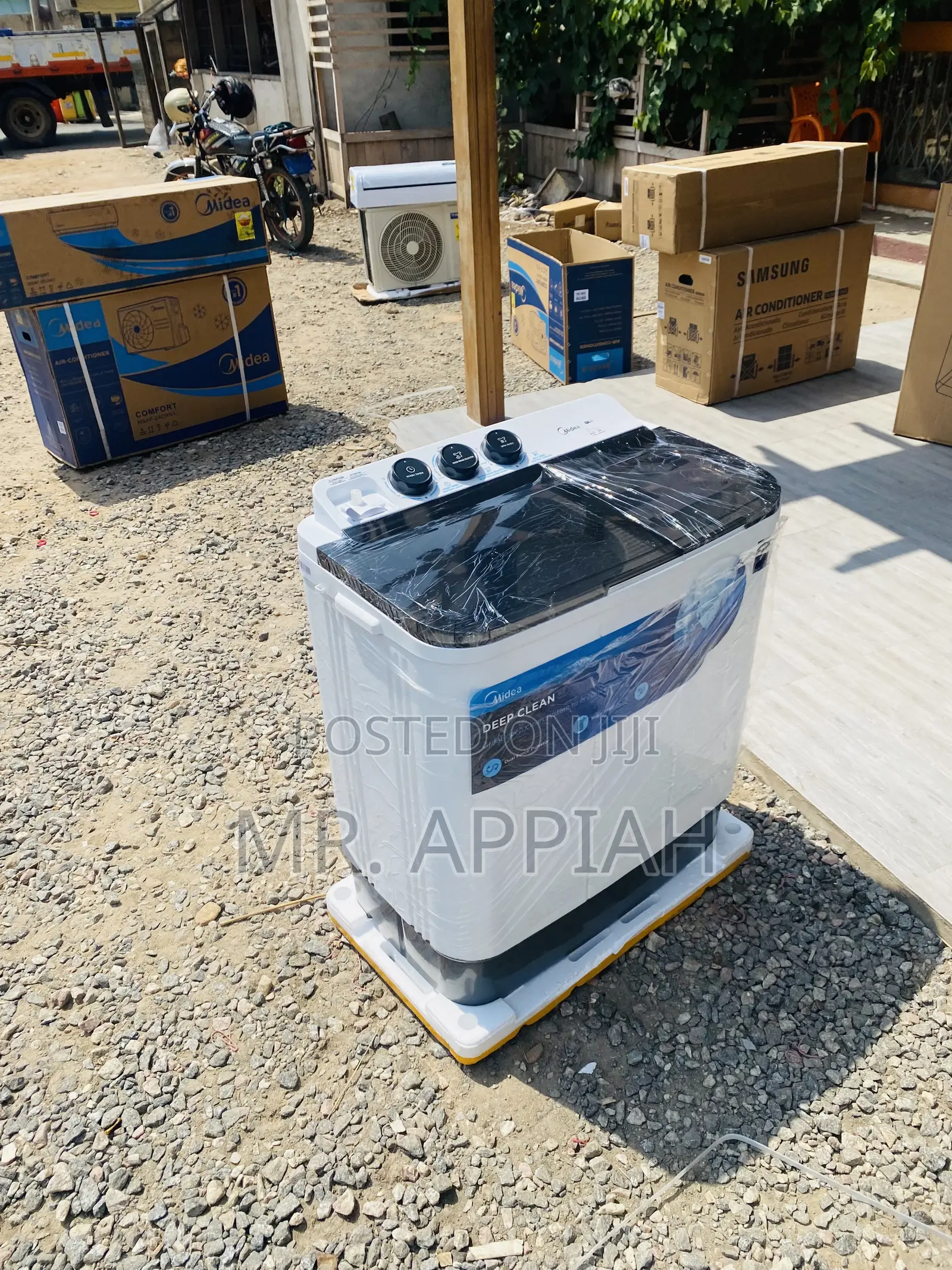 Semi-Automatic Midea 7kg Top Load Washing Machine.