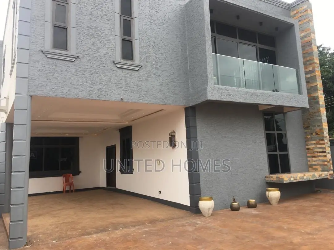 4bdrm House in Achimota for sale