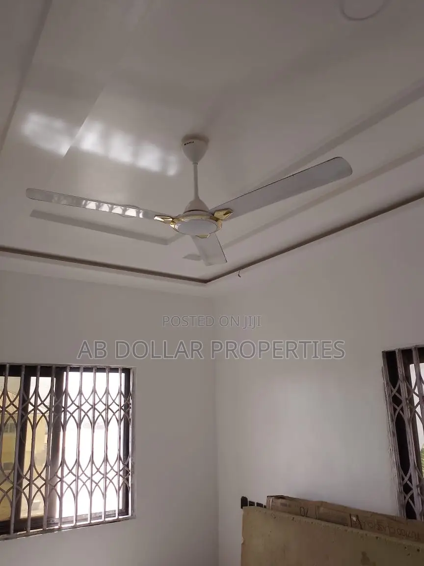 3bdrm House in Mangoes Street, Spintex for rent