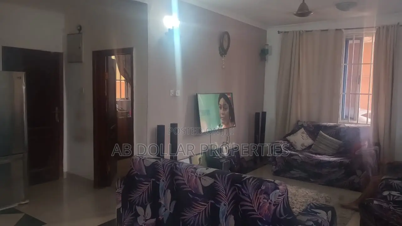 3bdrm House in Mangoes Street, Spintex for rent