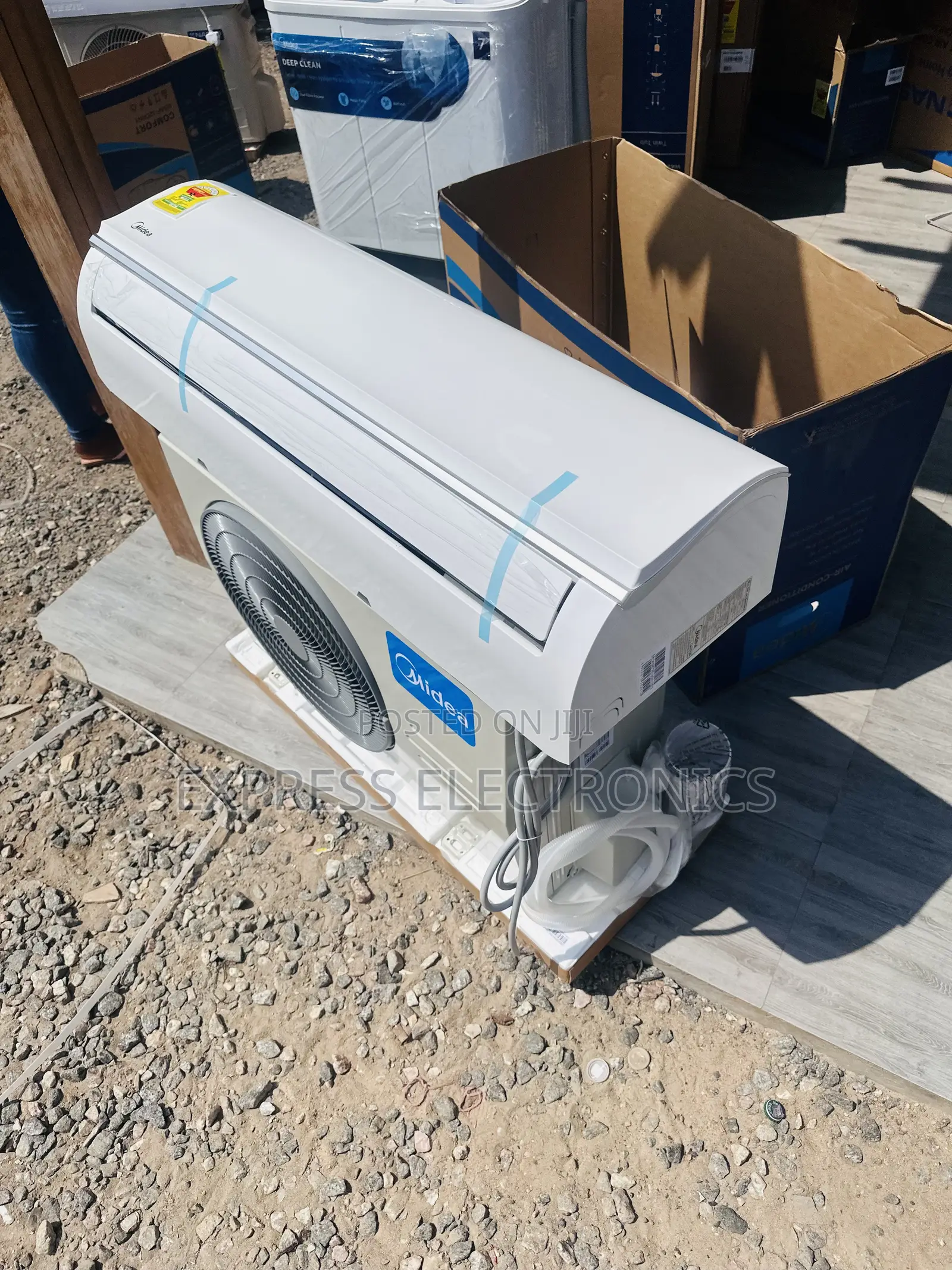 Foreign Standard Midea Air Conditioning Split R410 2.5hp