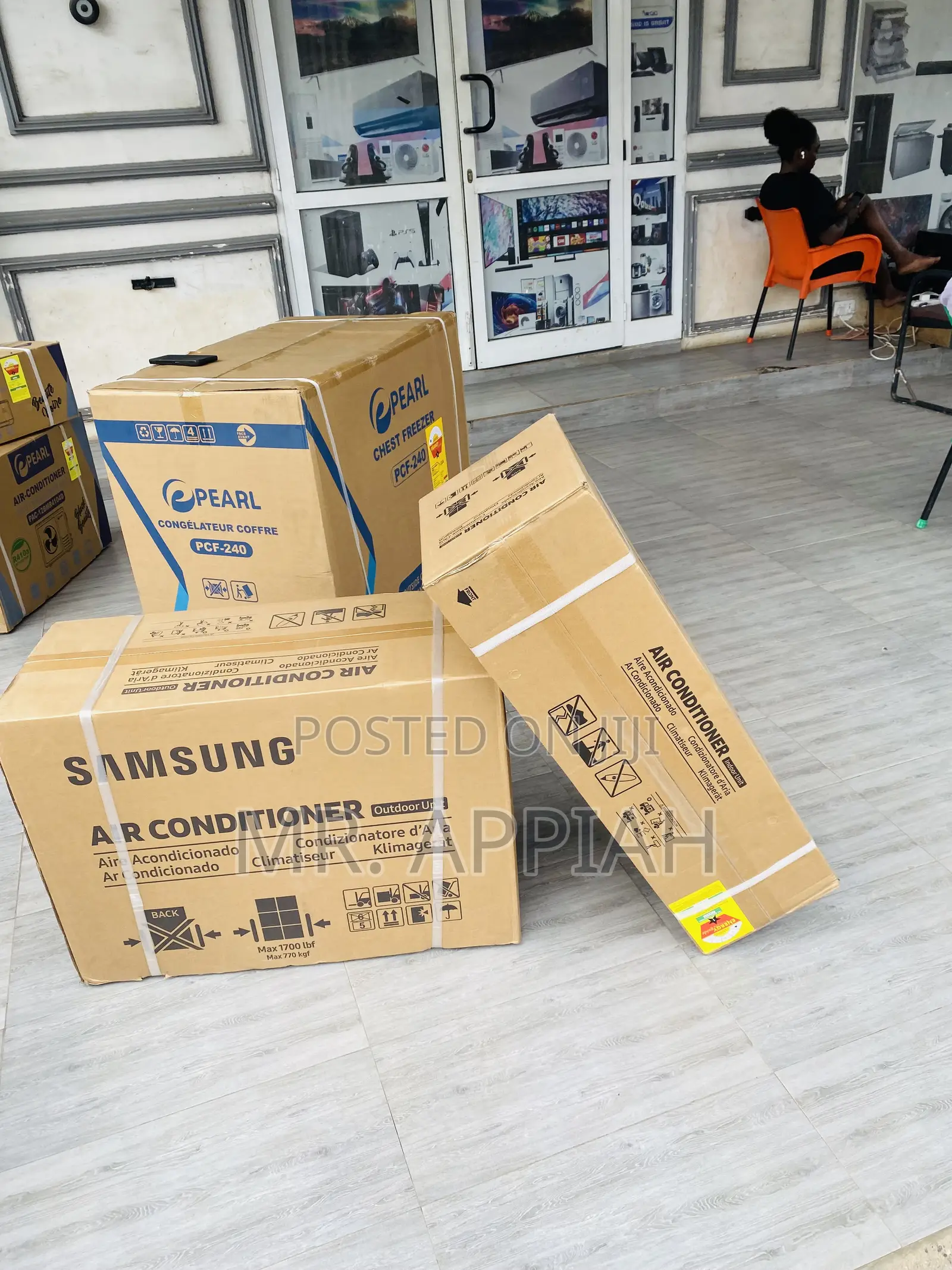 Classic Samsung Split Type R410 1.5hp Air Conditioner,White