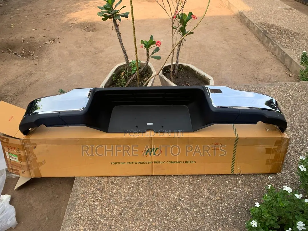 Toyota Hilux 2016/2017/2018 Back Bumper
