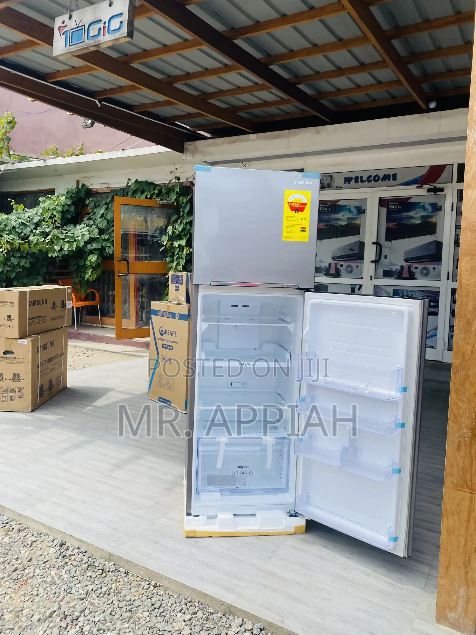 Classic Samsung RT 31 Double Door Electric Fridge.