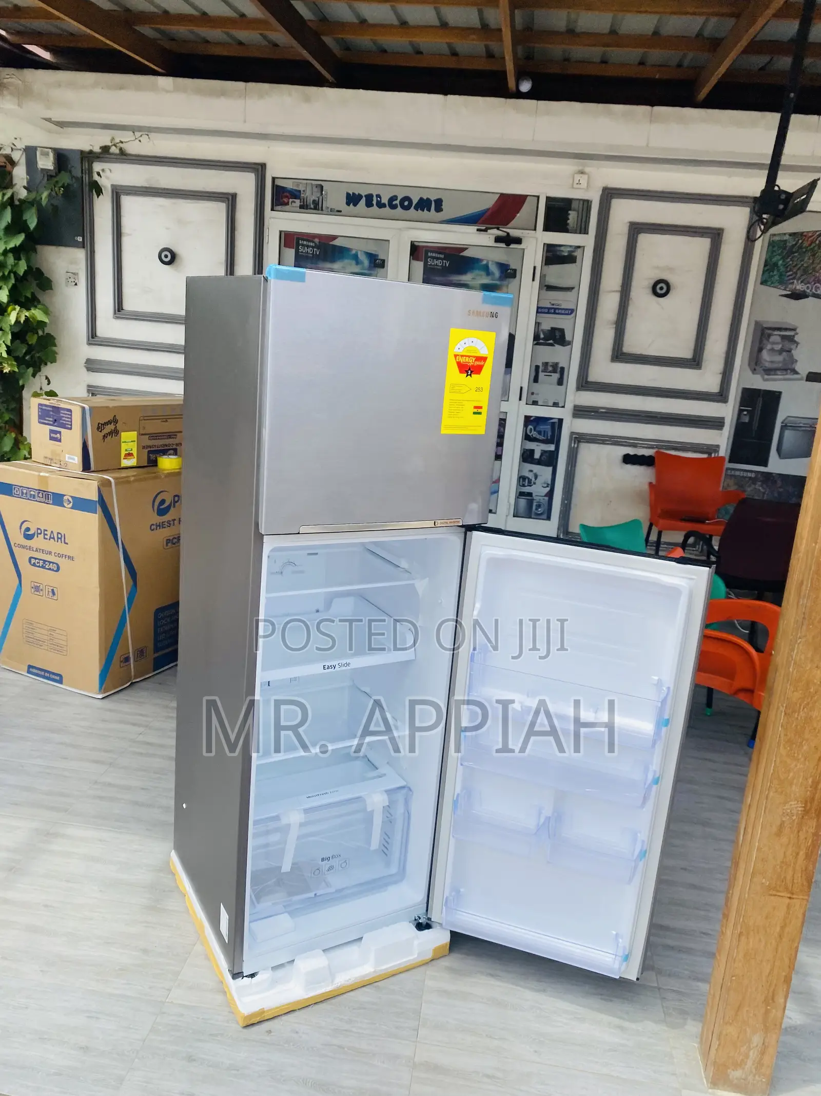 Shop Classic Samsung RT 31 Top Freezer Electric Fridge.
