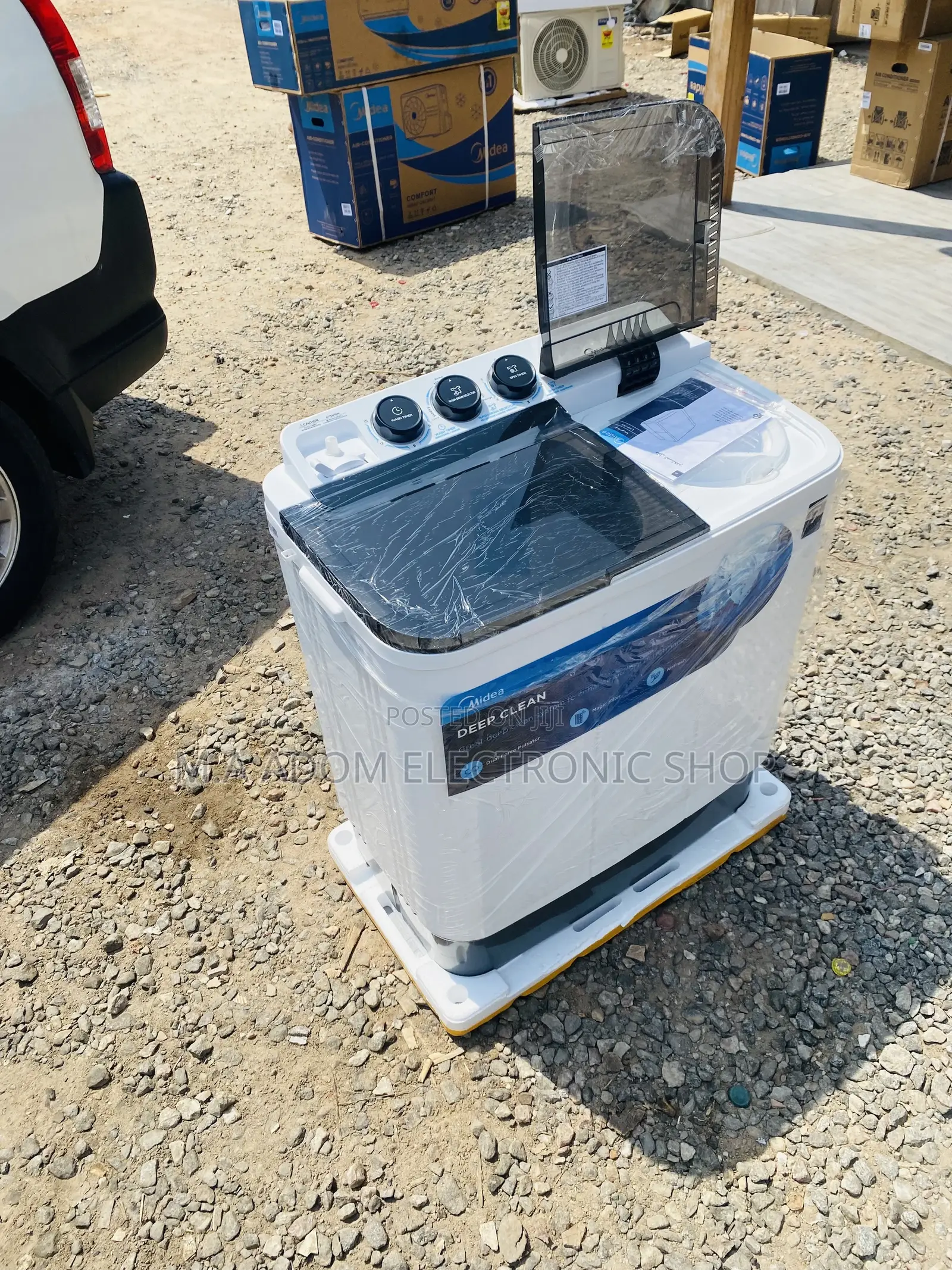 Adorable Midea 7kg Semi-Automatic Electric Washing Machine.