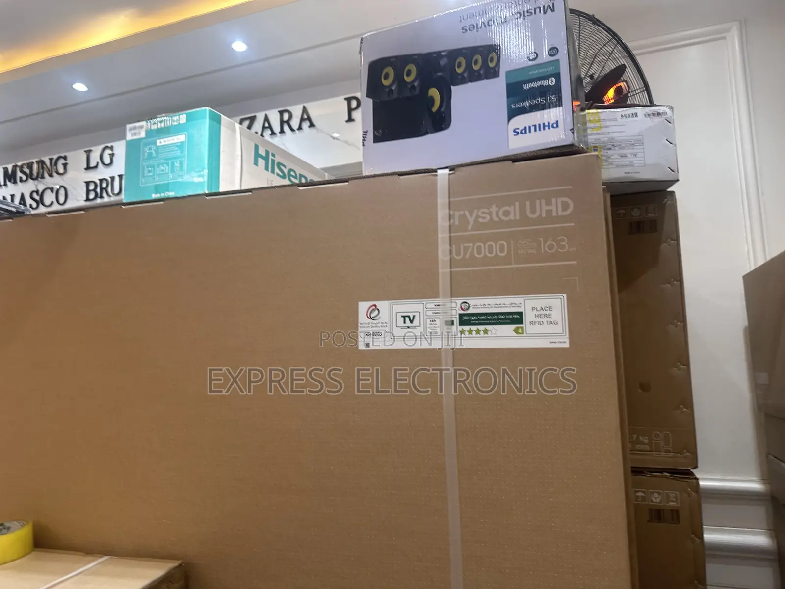Uhd Smart Glossy Television Samsung 65”Cu7000 Tv
