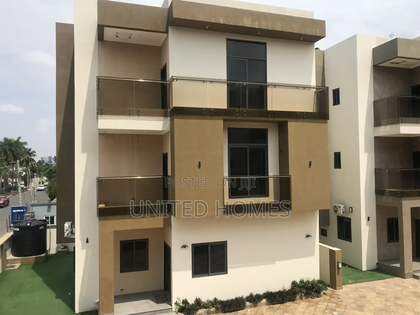 4bdrm House in Dzorwulu for rent