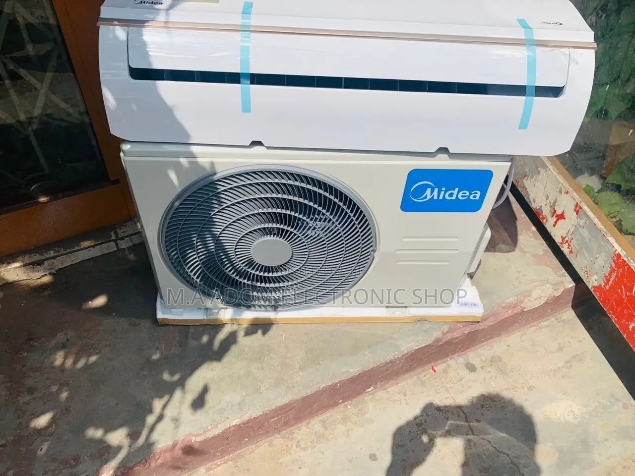 Classic Midea 1.5hp Inverter Split Air Conditioner.