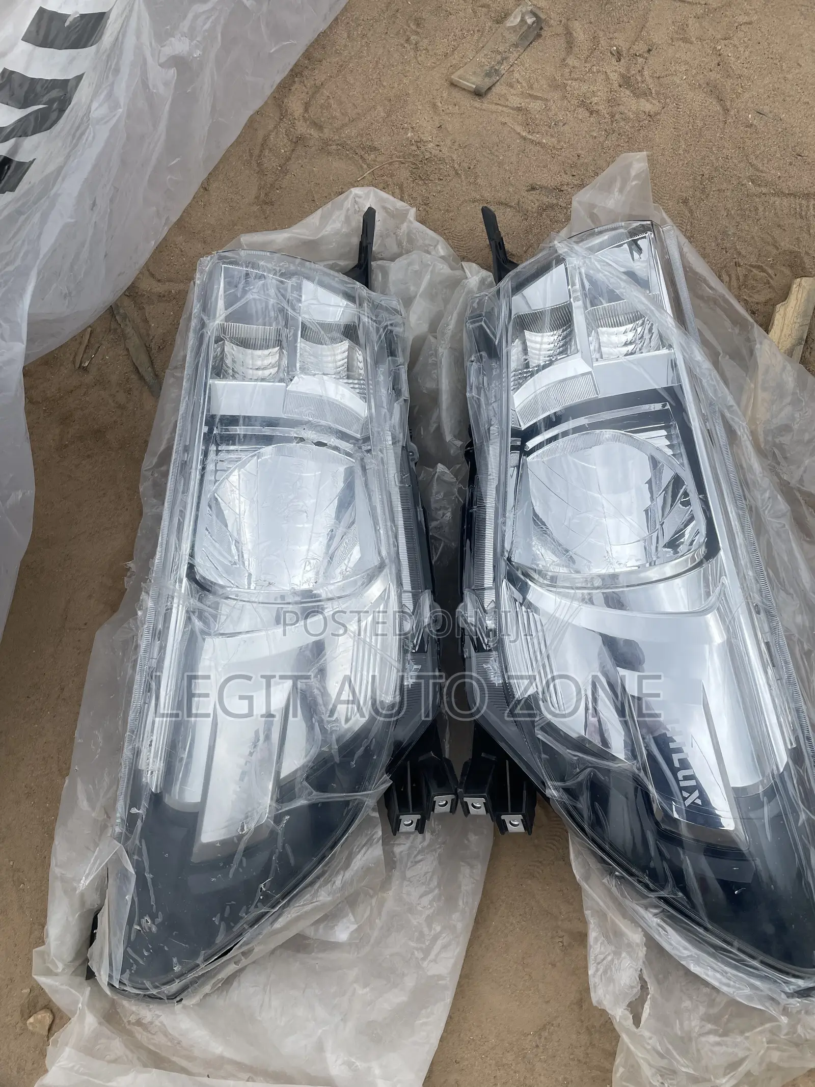 Toyota Hilux 2015,2016,2017 Headlight