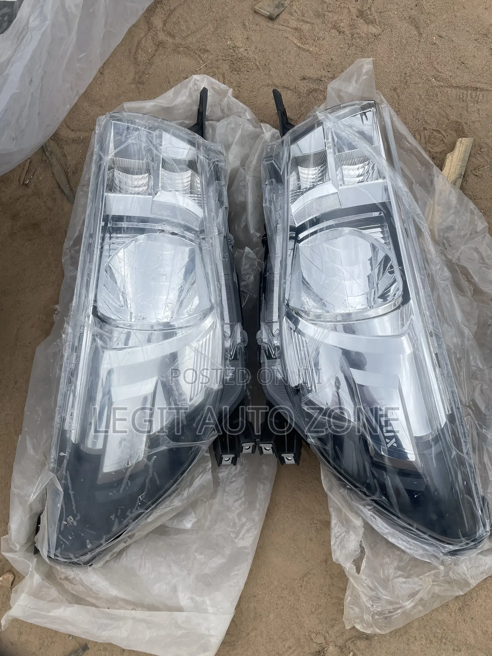 Toyota Hilux 2015,2016,2017 Headlight