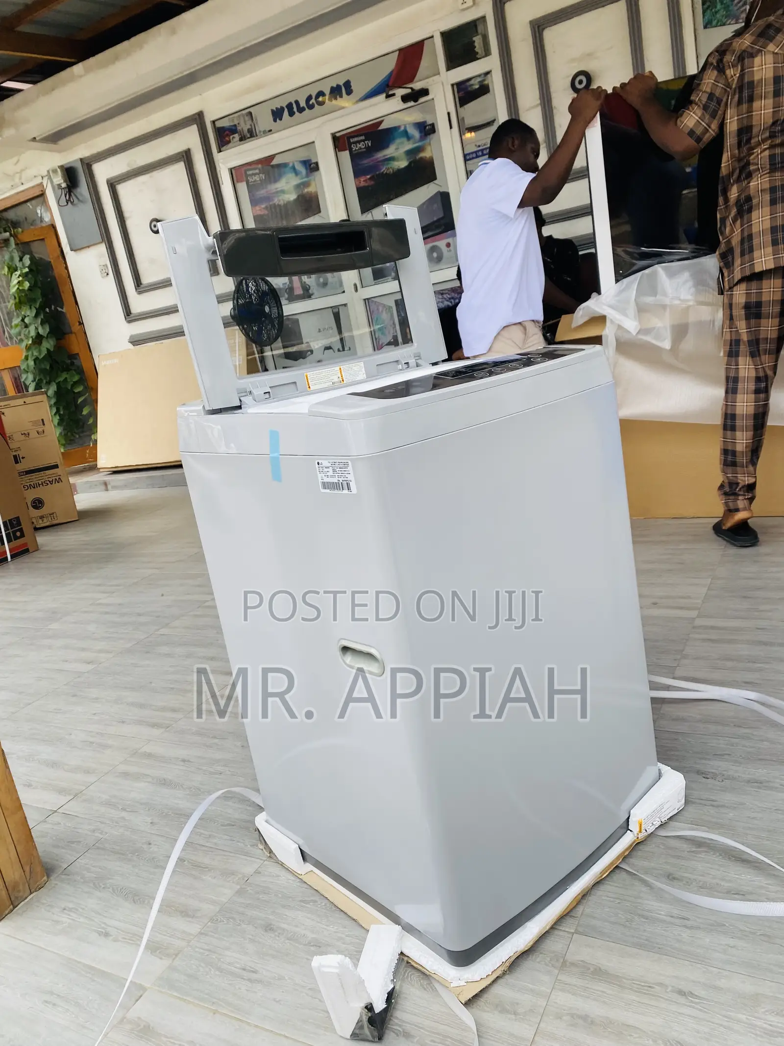 Shop Classic LG 9kg Top Load Electric Washing Machine.