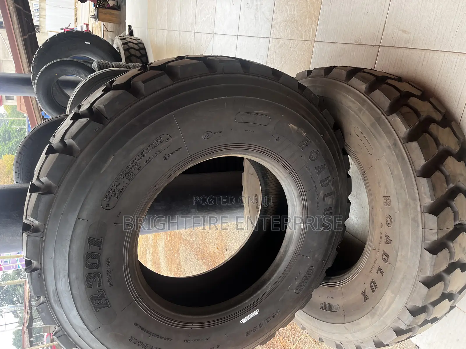 13r22.5 Block Off-Road Tyres