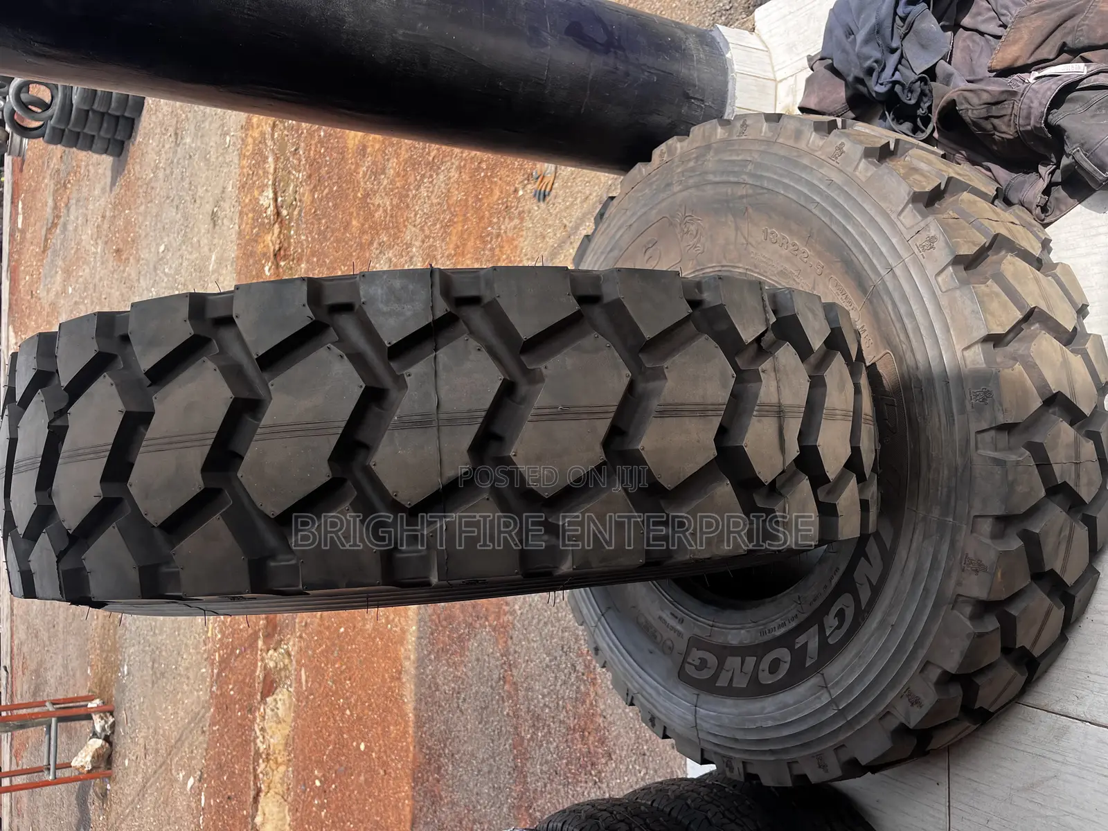 13r22.5 Block Off-Road Tyres