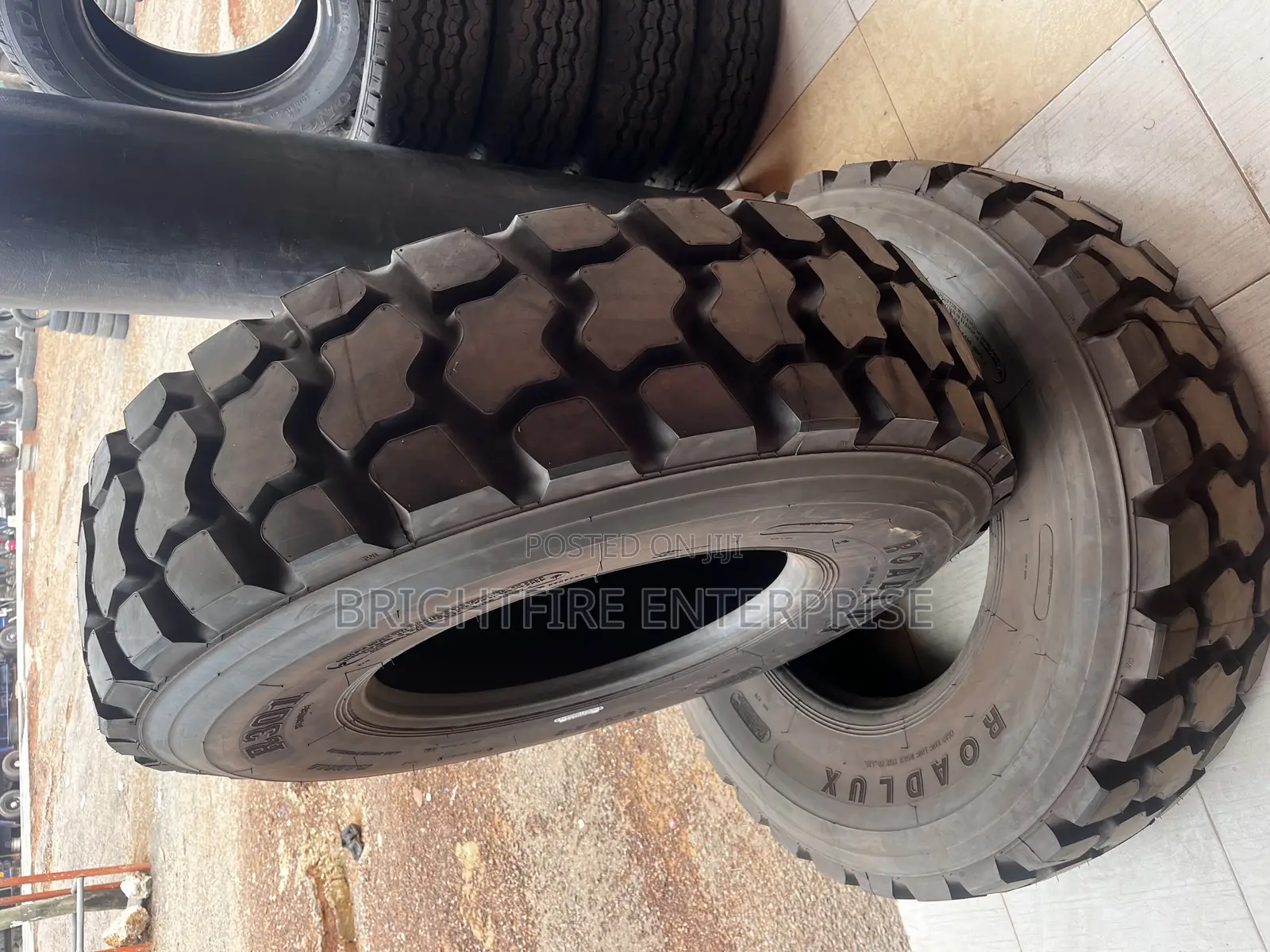 13r22.5 Block Off-Road Tyres