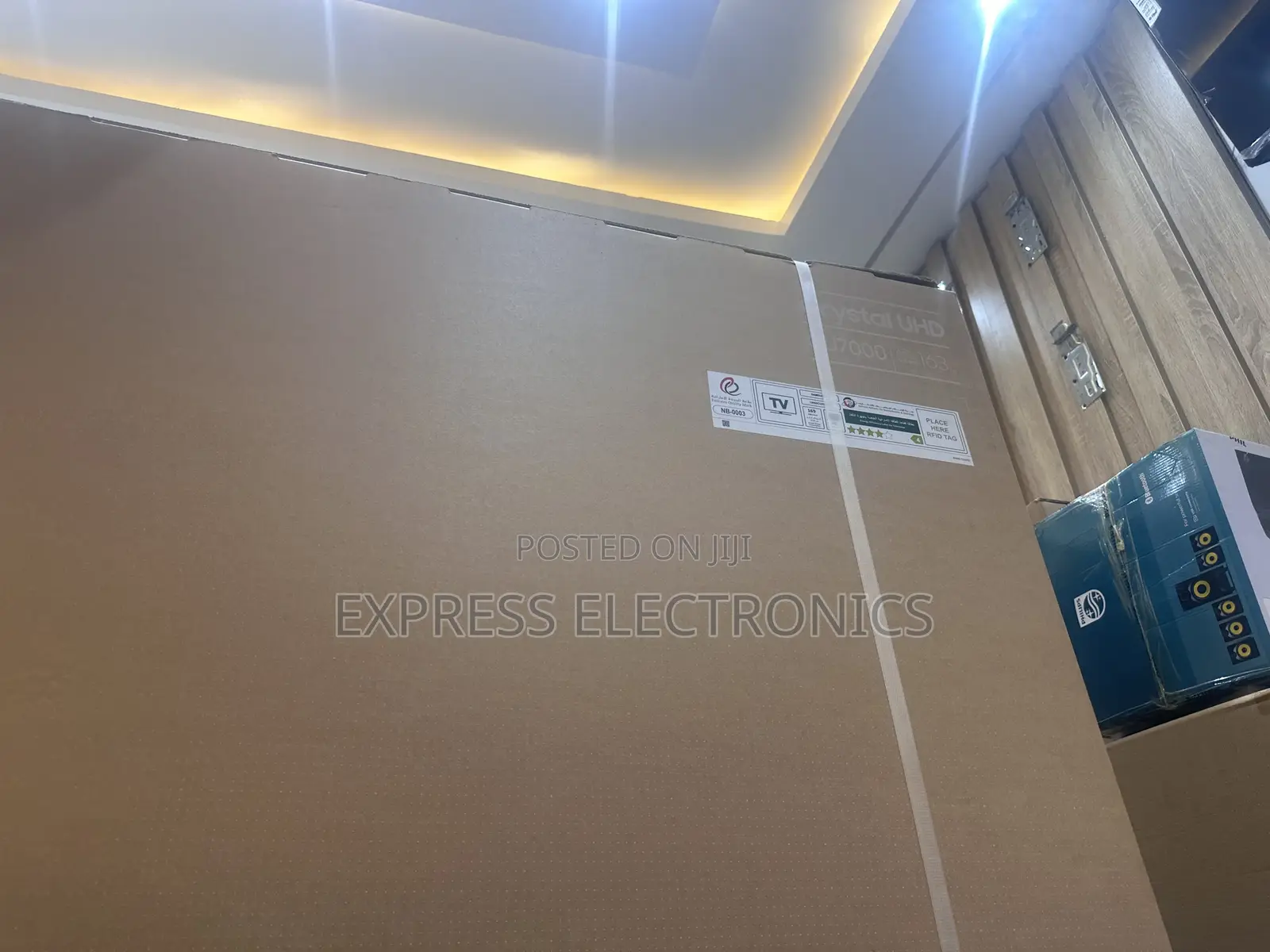 UHD Smart Glossy Screen 65”Cu8002 Samsung Smart