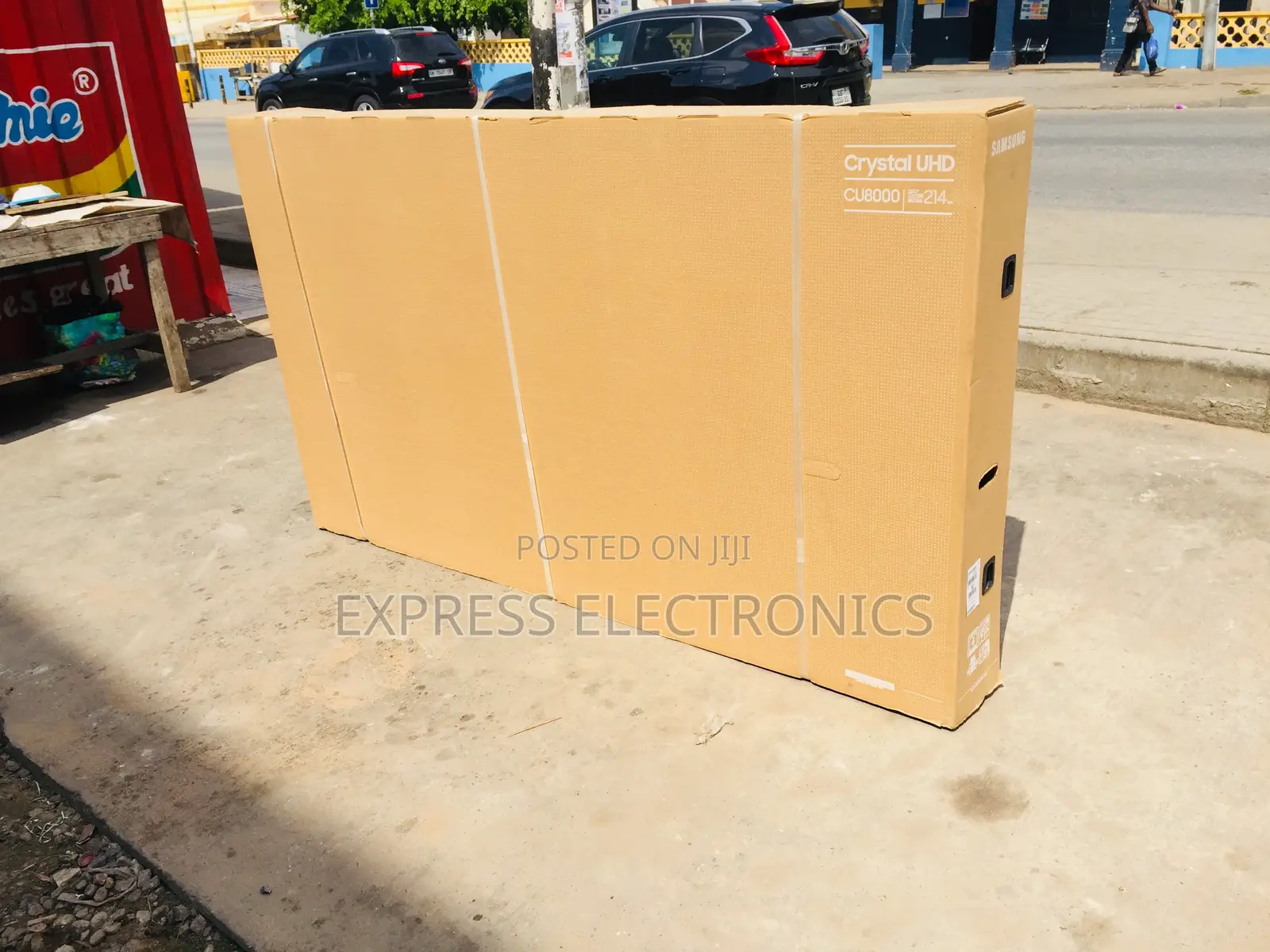 UHD Smart Samsung 85”Cu7172 High Quality