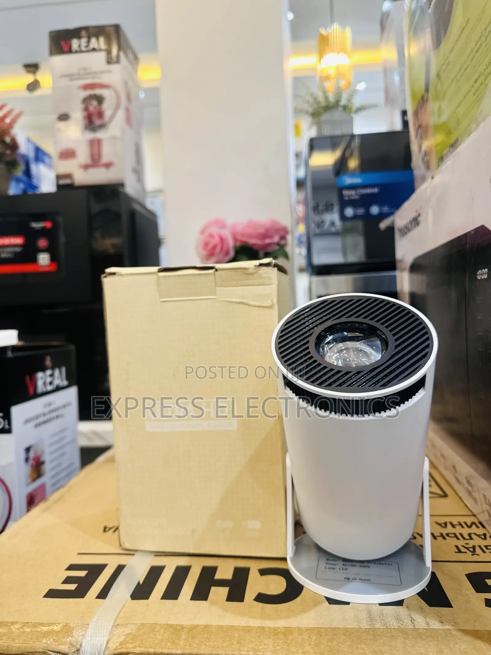 Brand New Ultra HD Led Source Projector**