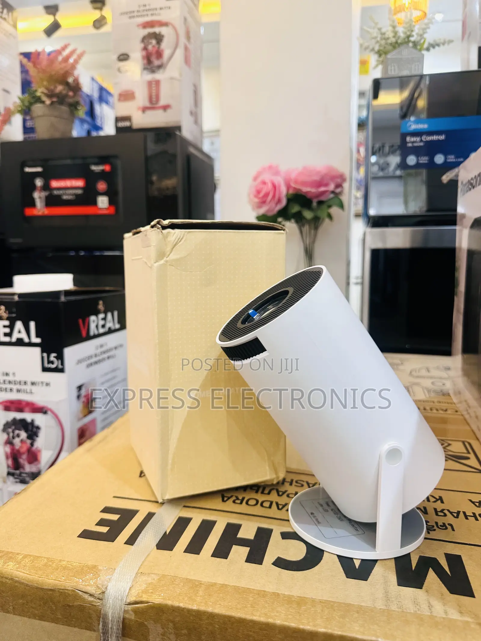 Supports Ultra HD Led Source Projector