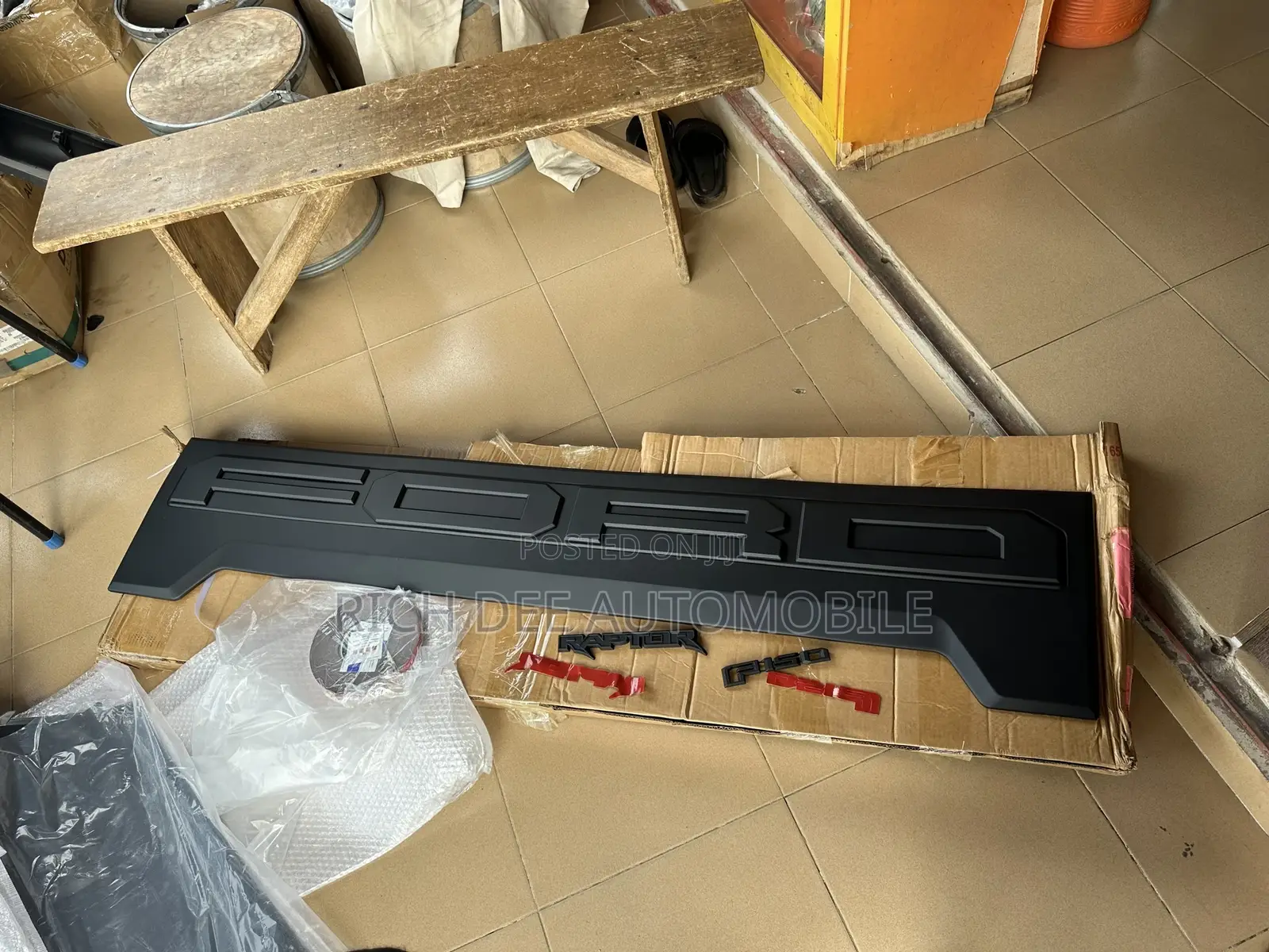 Ford F150 / Ford Raptor Tailgate Cover