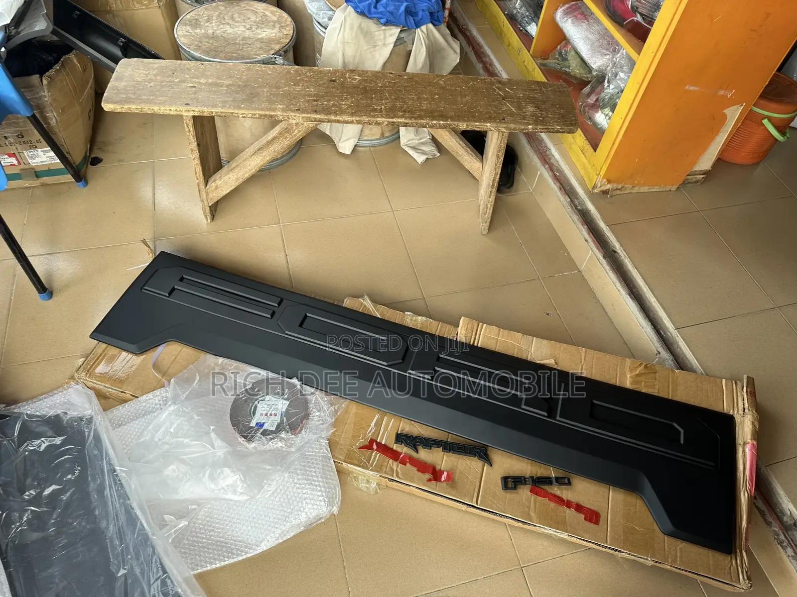 Ford F150 / Ford Raptor Tailgate Cover