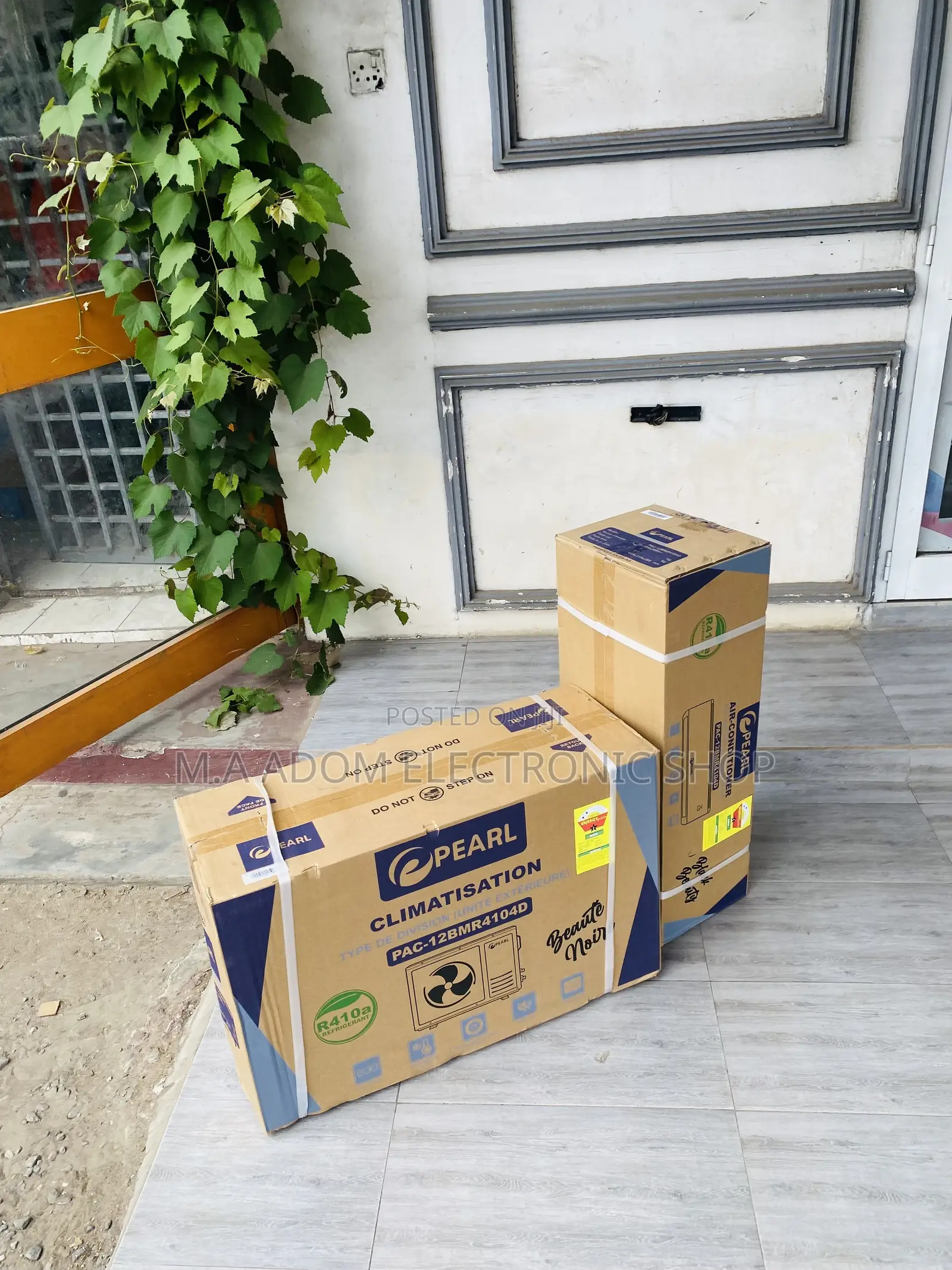 Unique Pearl Split Type 1.5hp Air Conditioner(Black).