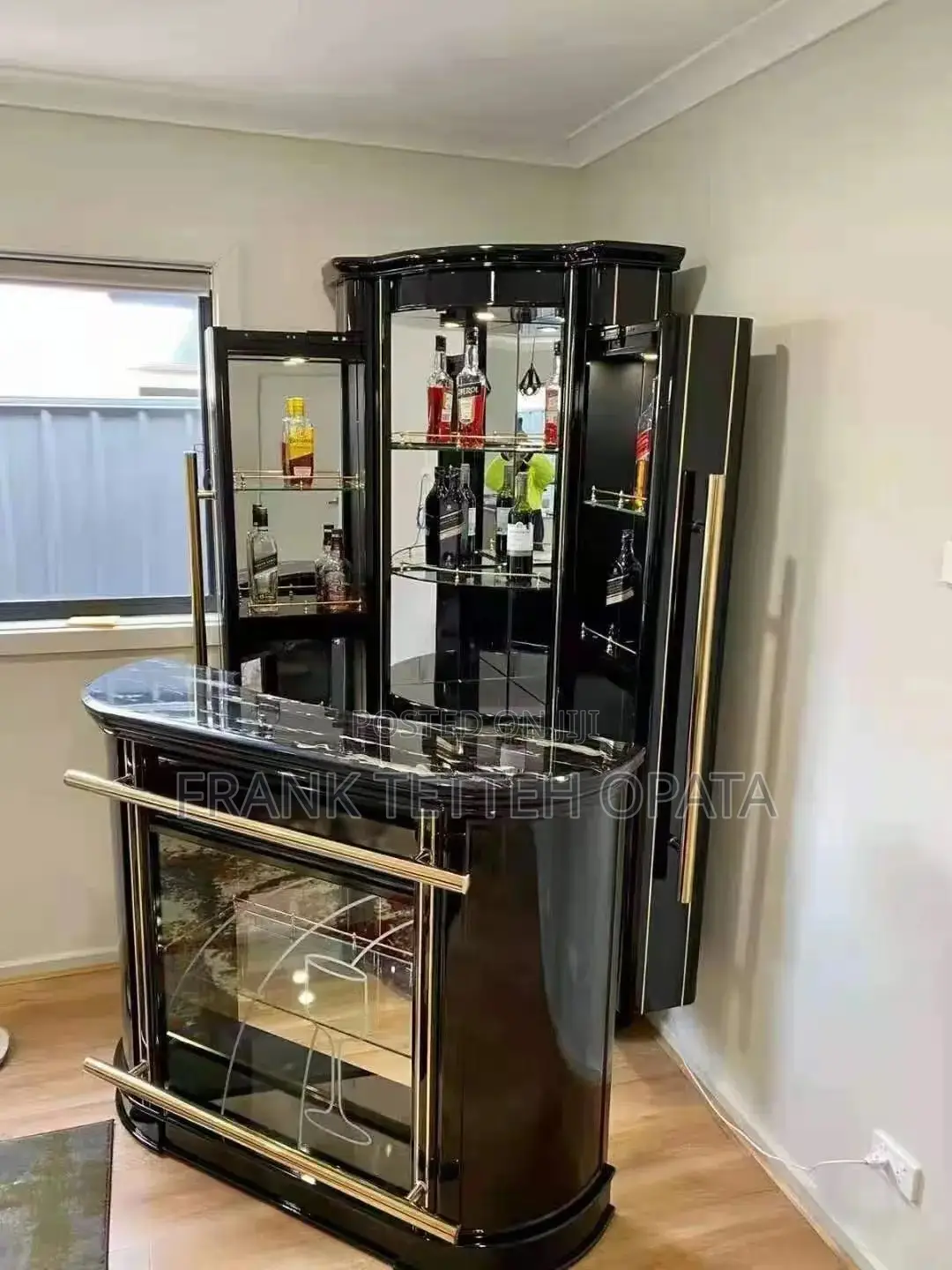 Executive Wine Bar Glass Cabinet