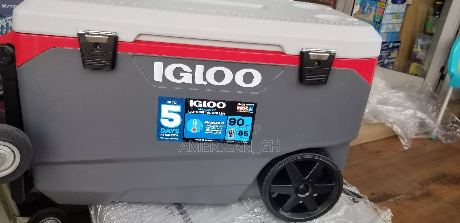Igloo Maxcold Latitudes 90 Roller (90 Quarts) 85 Litres