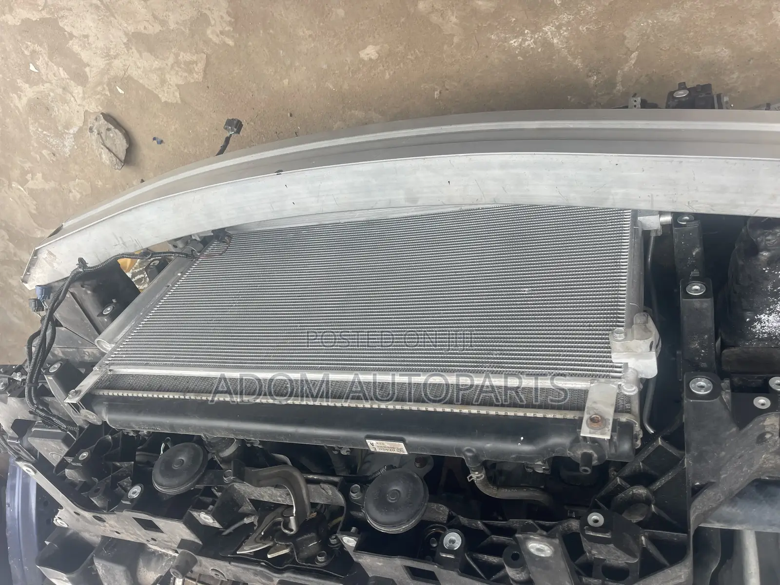 Honda CRV Radiator Water Tank 2017 2018 2019 2020 2021 2022