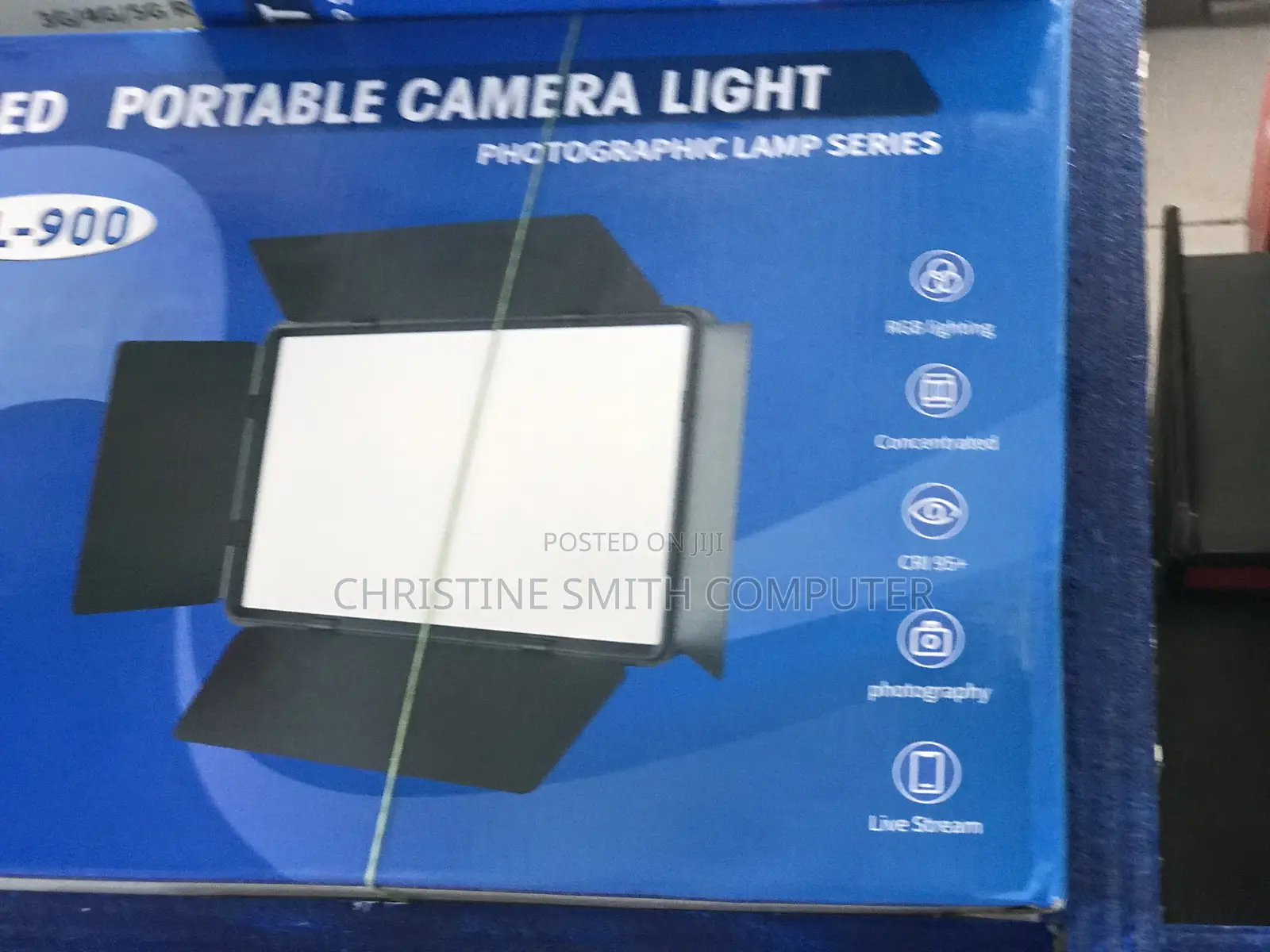 L900 Portable Camera Light With Stand