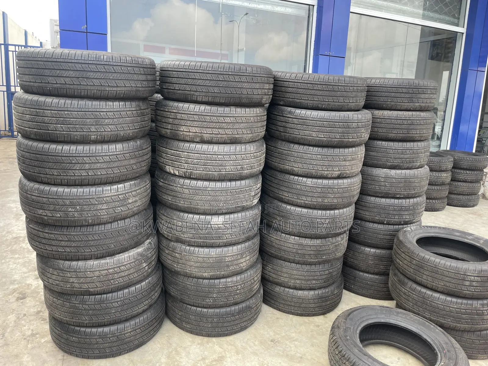 Original Brand New Car Tyres Available for All Cars