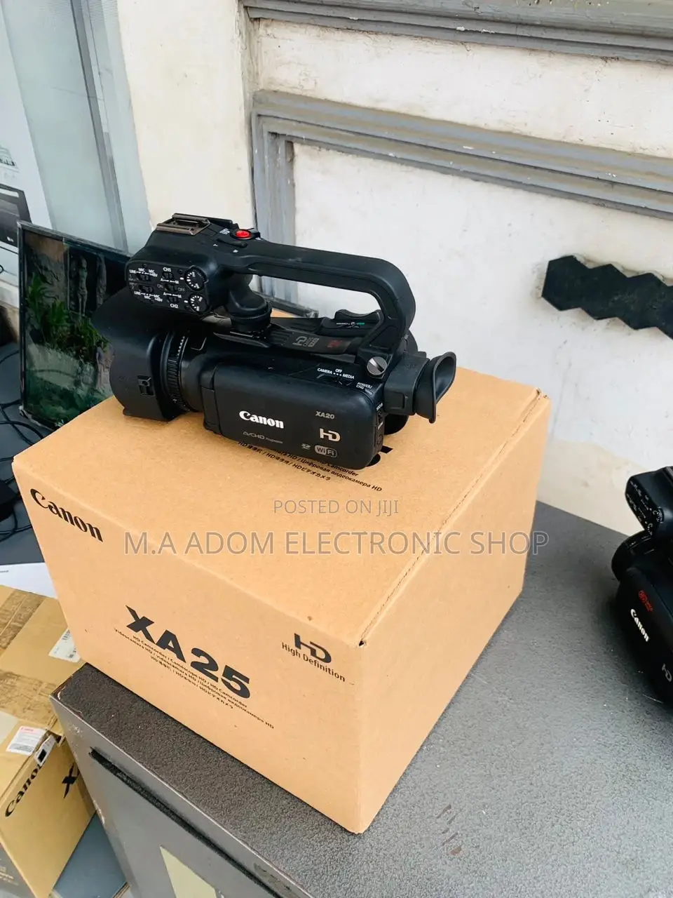 Unique Design Canon(Black)XA25 Professional Camcorder.