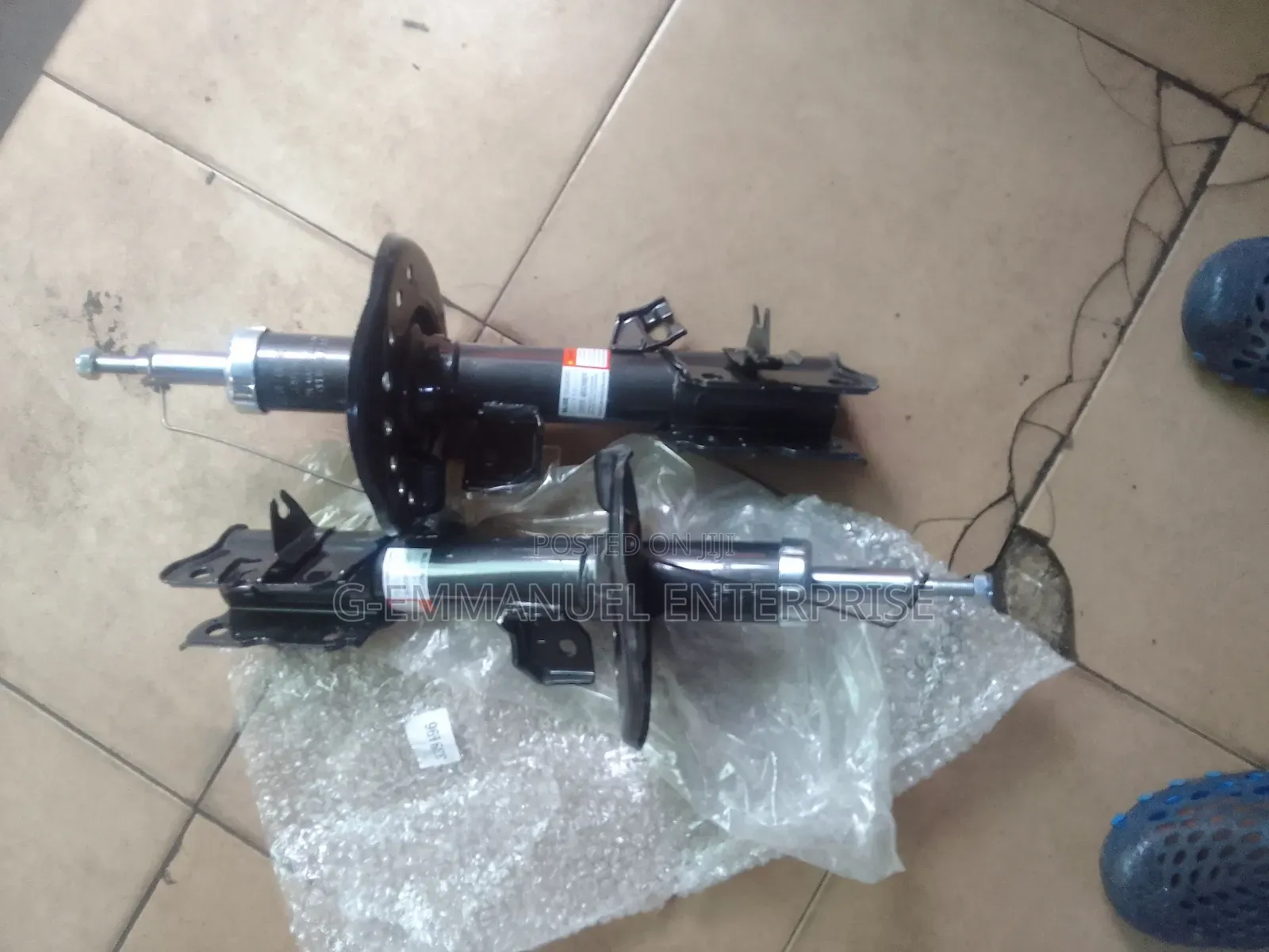 Nissan Rogue 2009-11 Front Shock Absorbers Original.