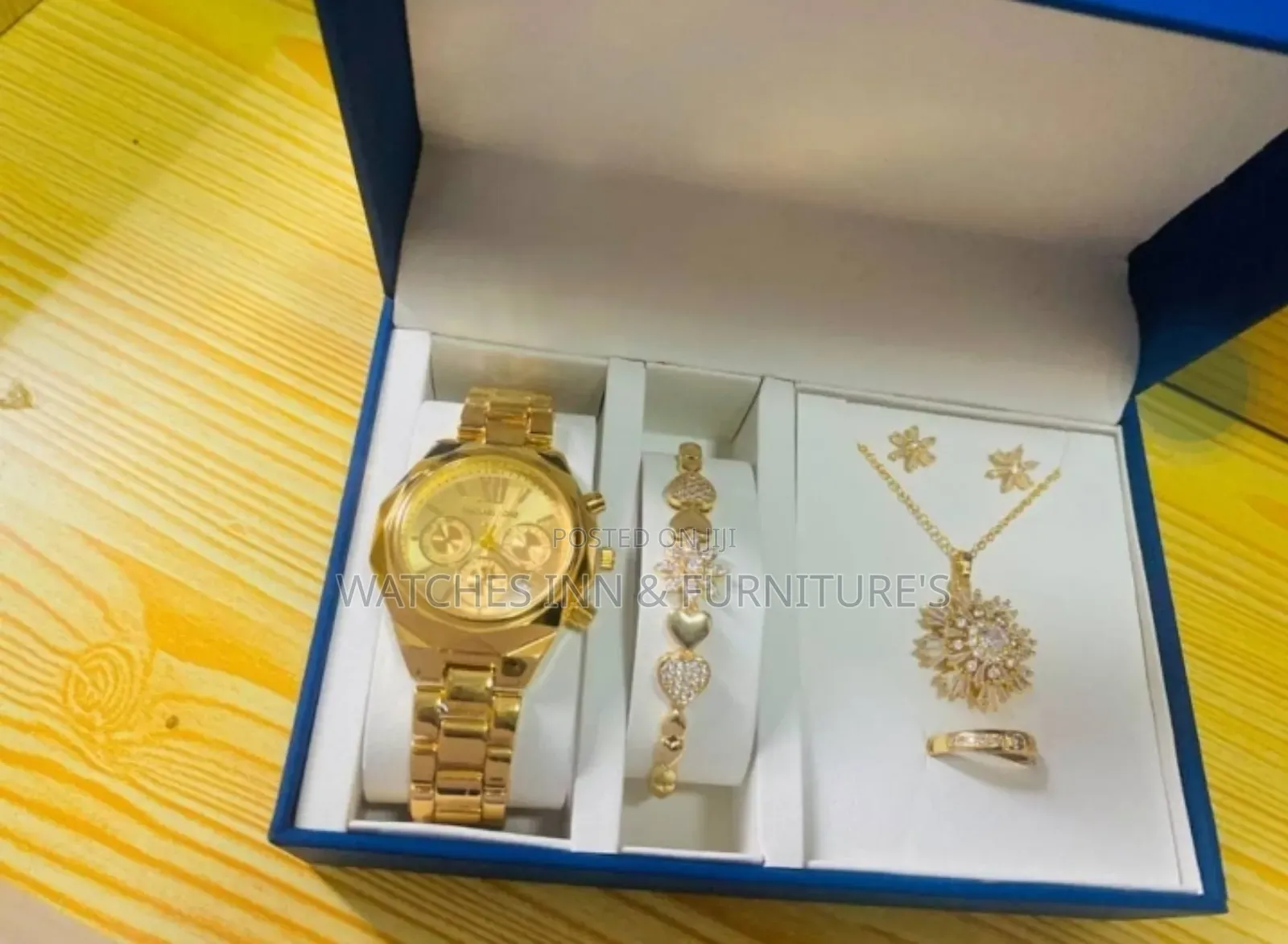 Michael Kors Ladies Watch With Bracelet and Earrings