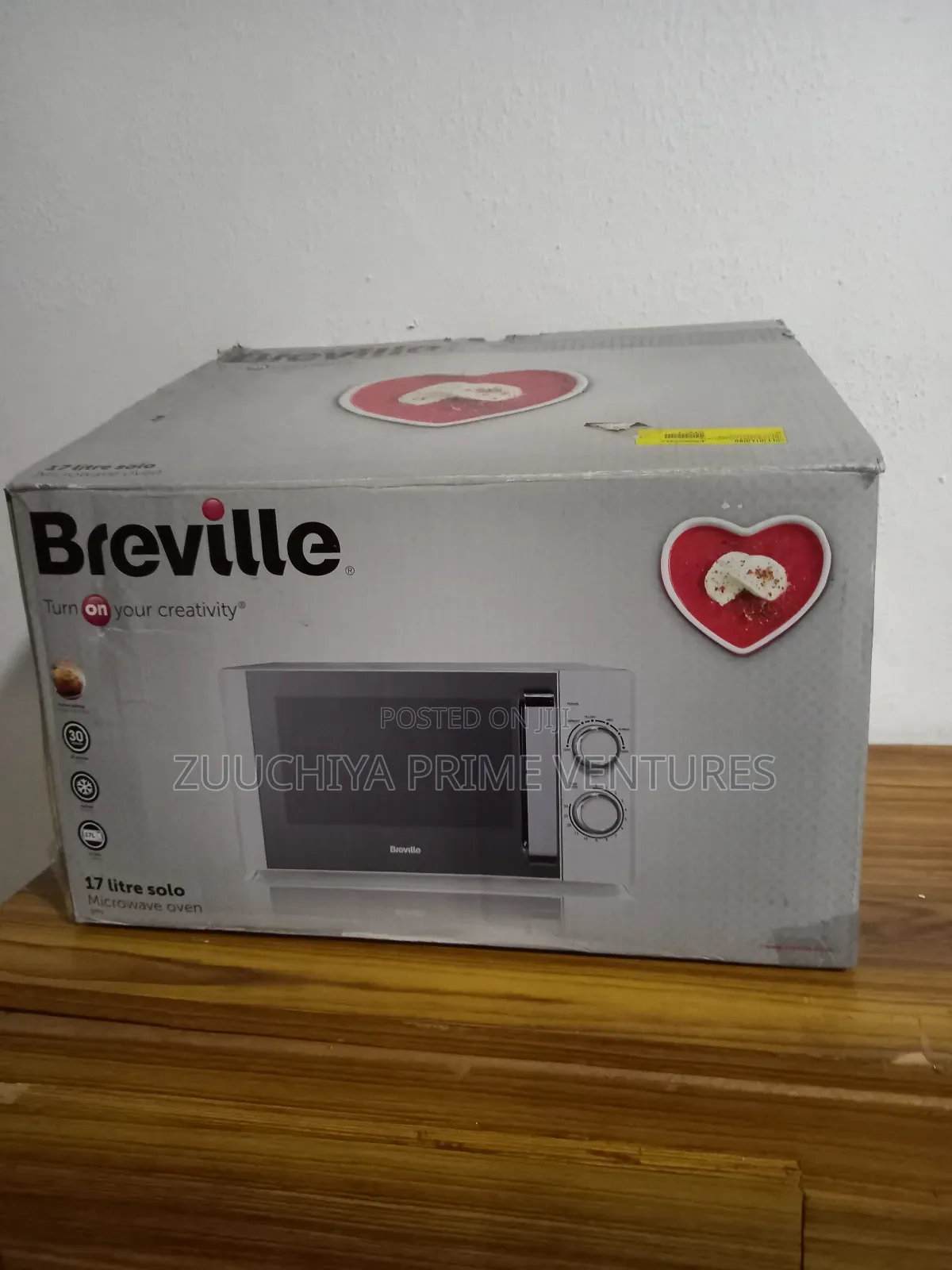 17.L Breville Microwave From Uk