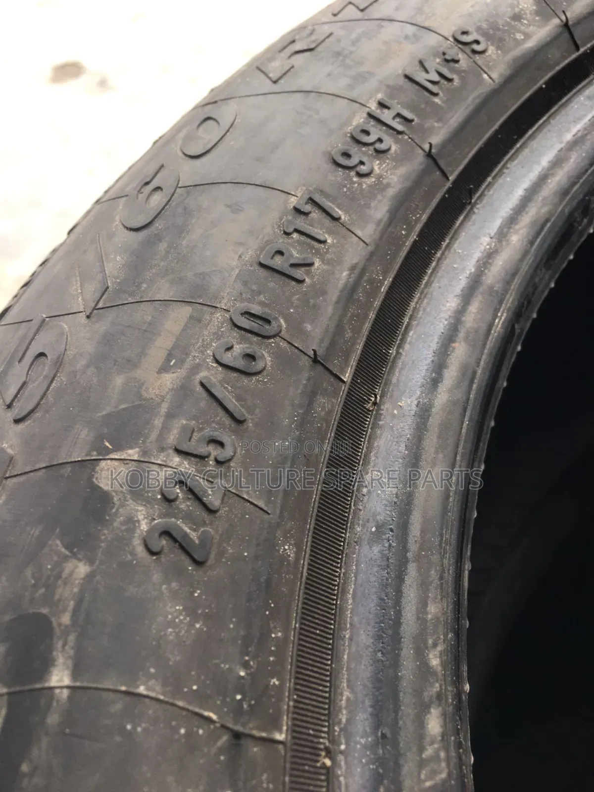 Original First Grade Tyres Available 225/60r17