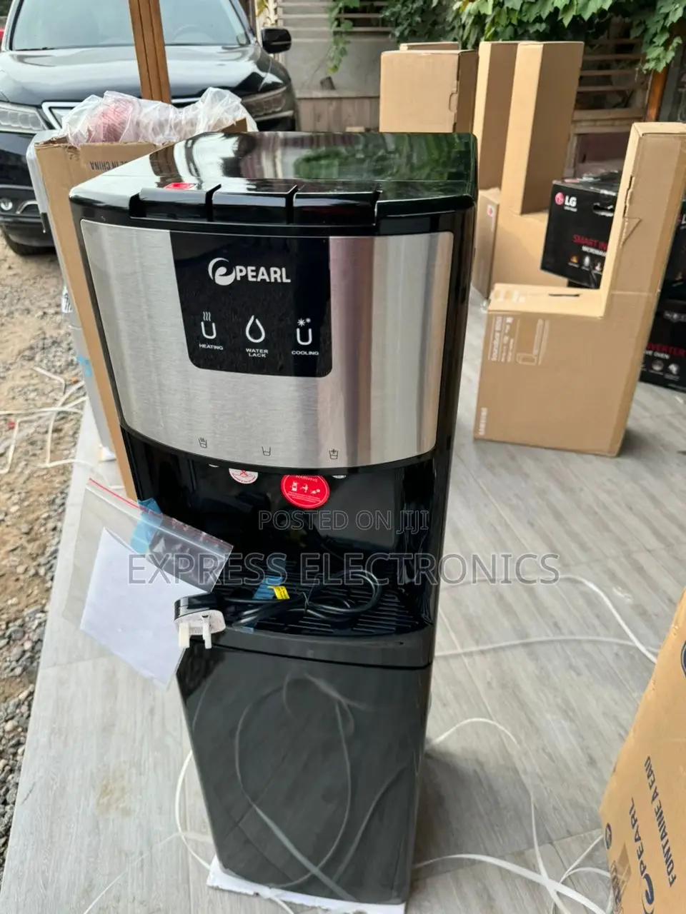 Hot and Cold PWD —3205 BDS , Base Water Compartment
