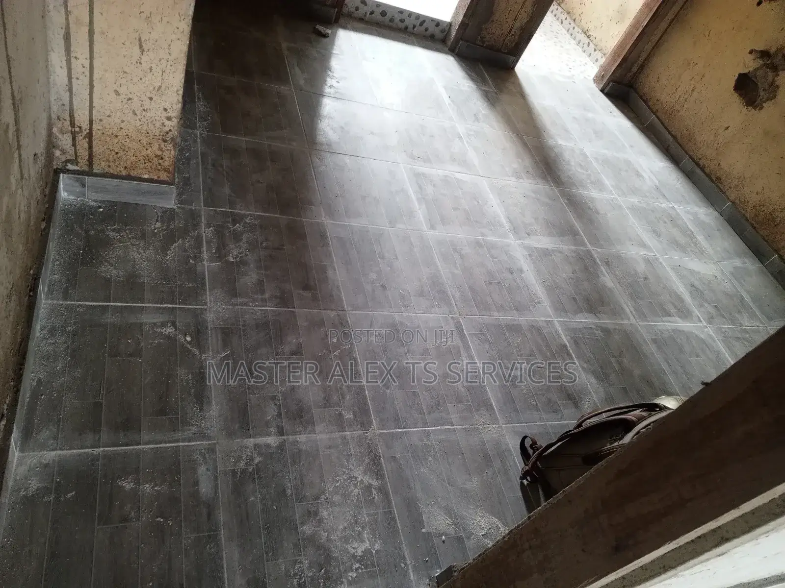 Quick Tiling Service (Professional)