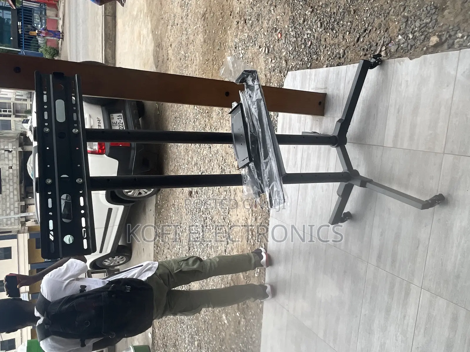 Adjustable Floor Trolley Stand With Shelf 32-70