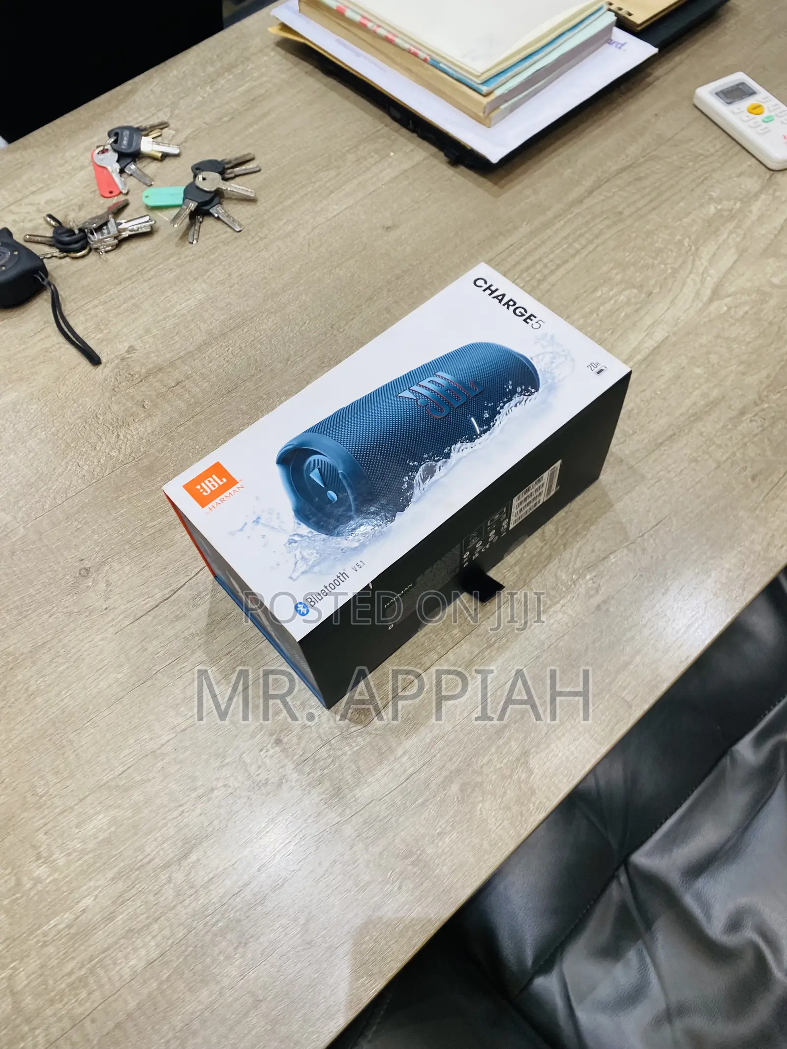 Unique JBL Charge 5 Wireless Bluetooth Speaker(Blueblack)