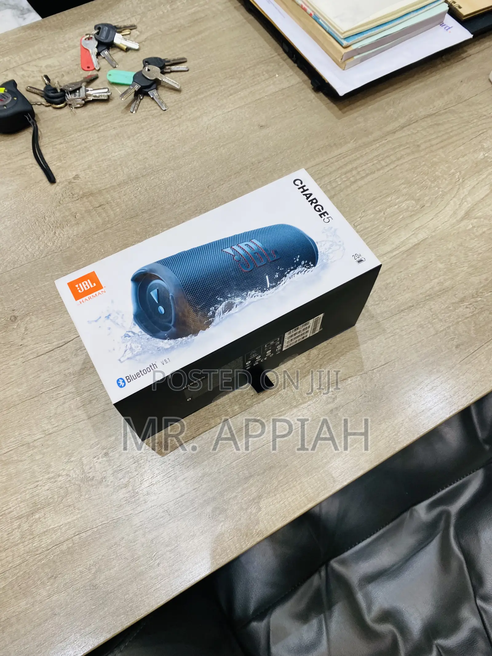 Classic JBL Charge 5 Wireless Bluetooth Speaker(Blue Black)