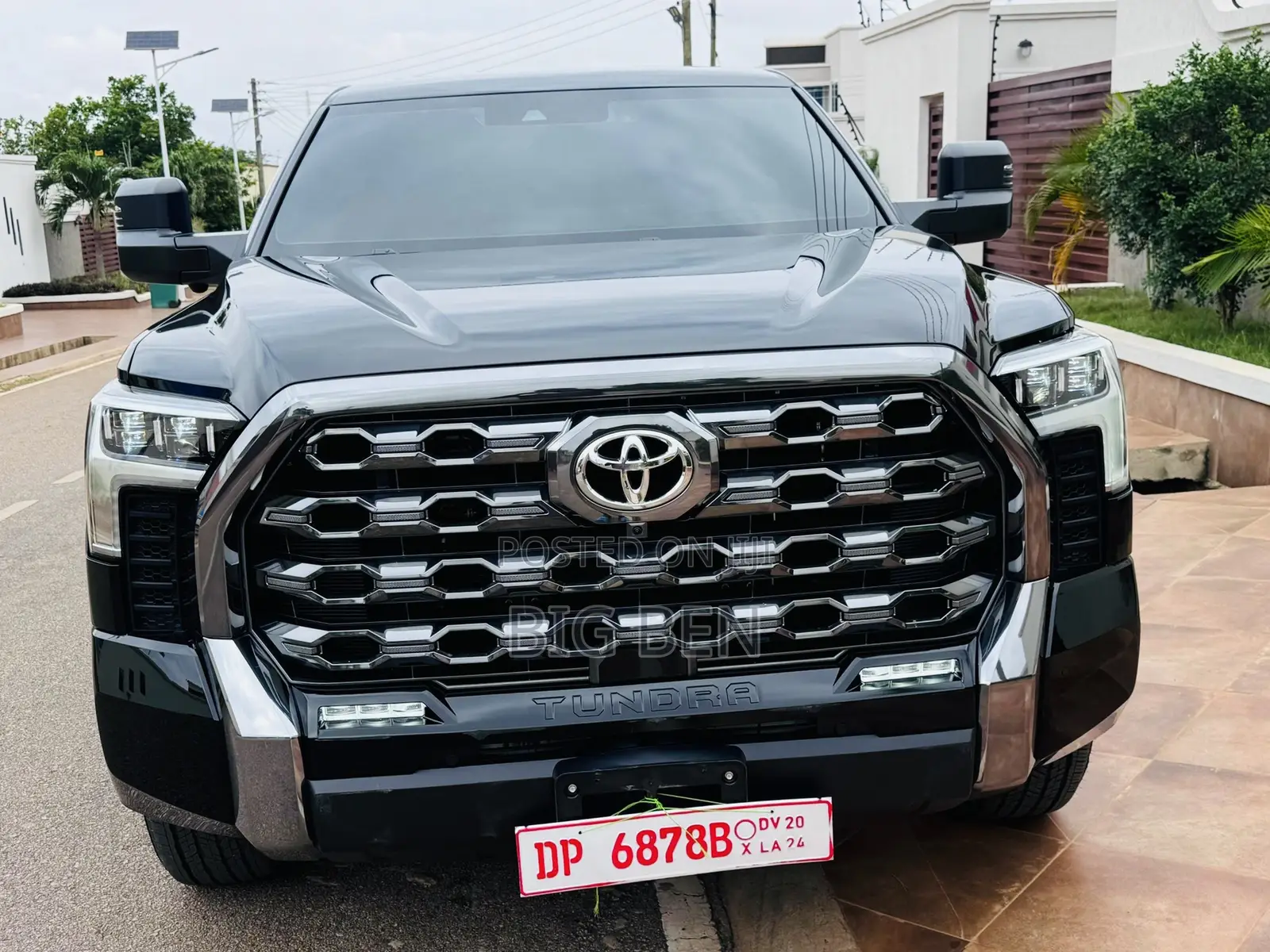 Toyota Tundra 2024 Black