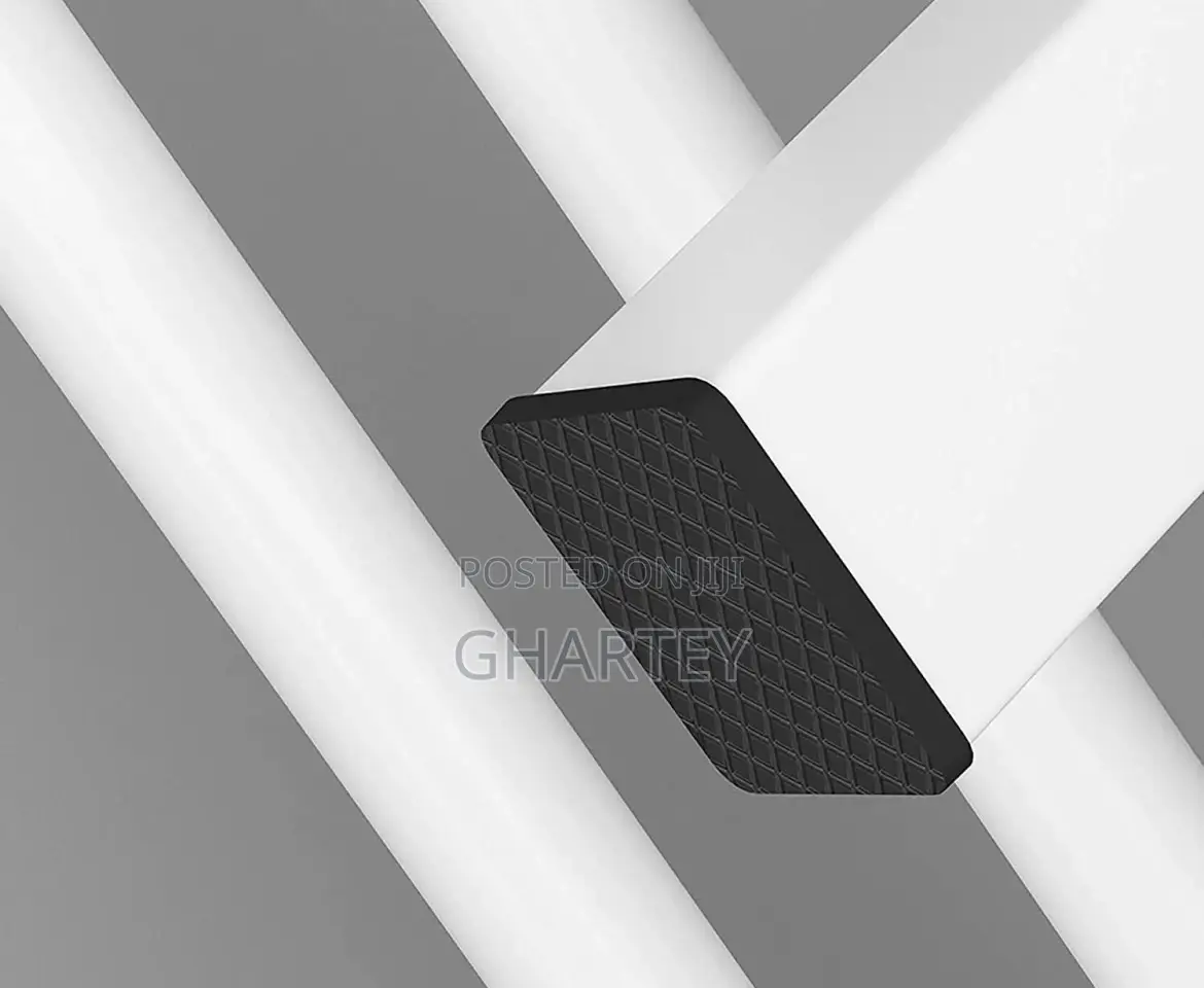 Portable Clothes Hanging Rack, Bottom Shelves