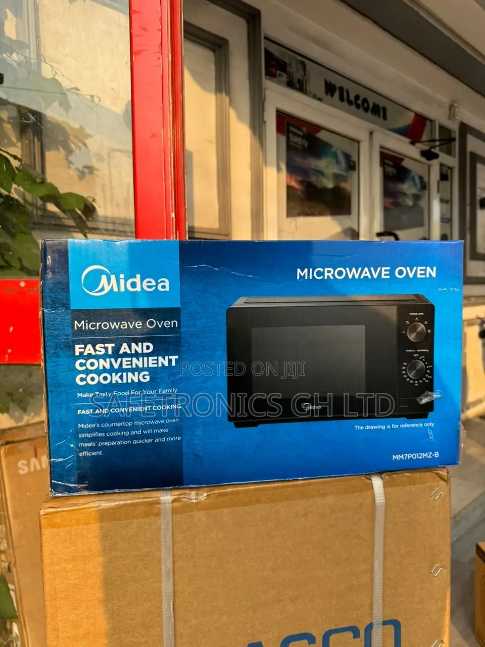 Authentic (Black) Countertop 19 Liters Midea Microwave 