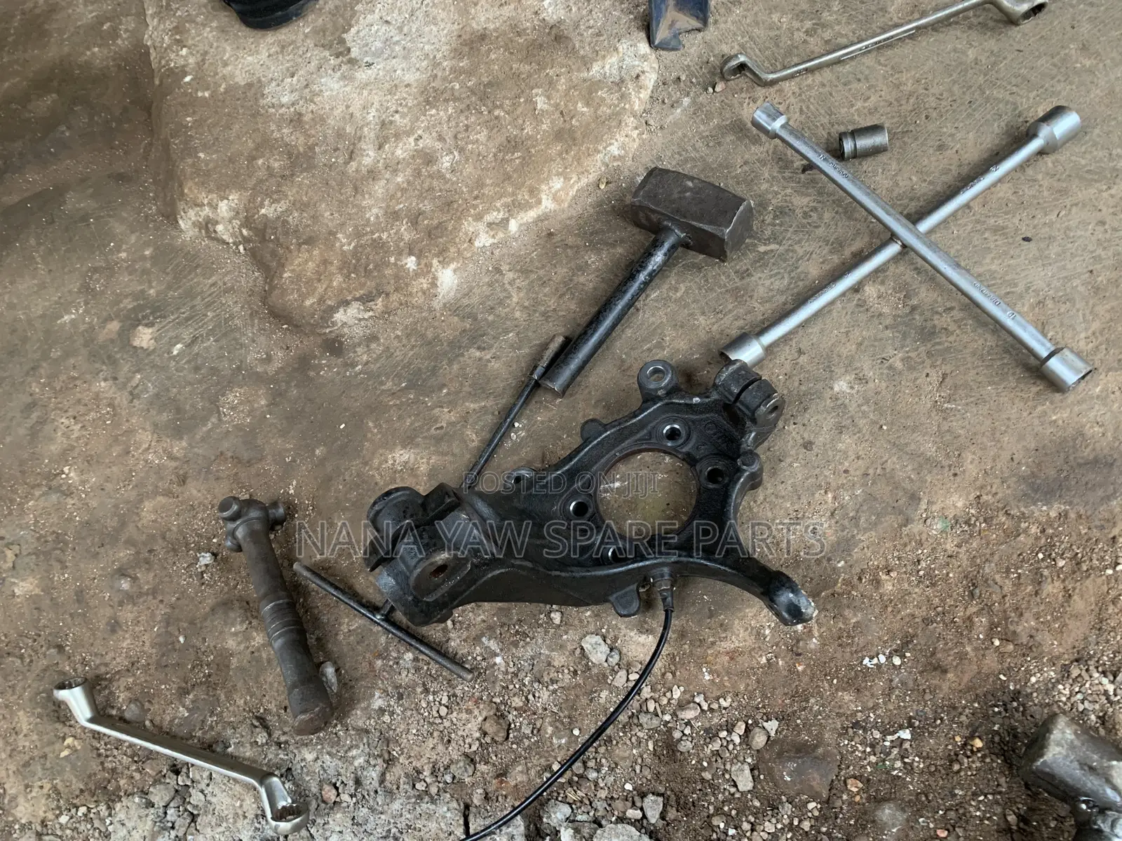 Ford Escape Hub