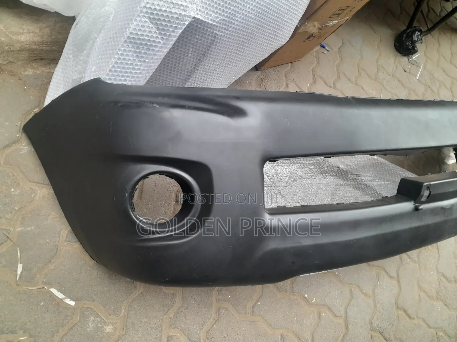 Toyota Hilux 2×4 Front Bumper 07-010