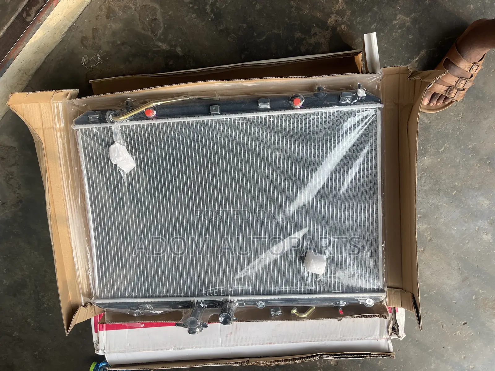 Toyota Highlander Radiator Water Tank